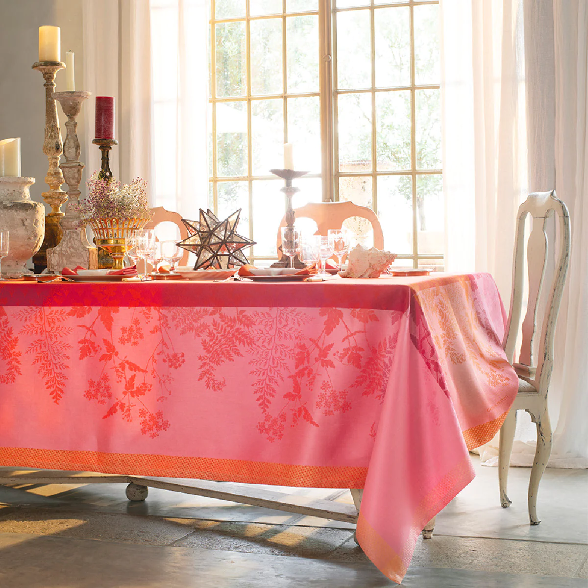 Nappe pur lin rose 174x174 Garnier Thiebaut