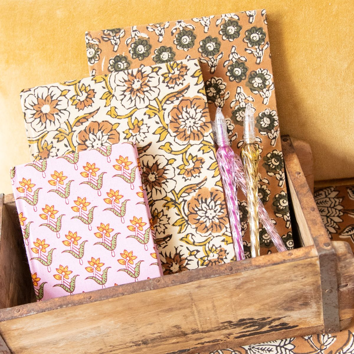 Grand carnet de notes fleuri kaki block print - Delhi d'antan Pondie Chérie