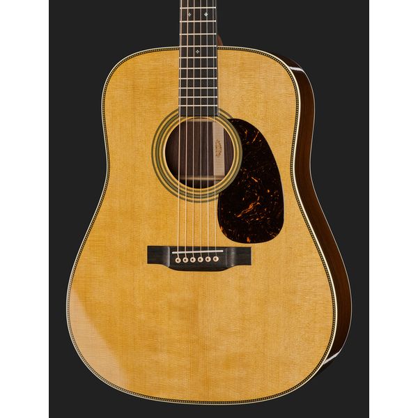 Martin Guitar HD-28