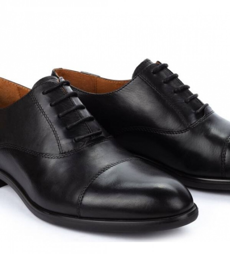 Sapatos Pikolinos Bristol de couro preto