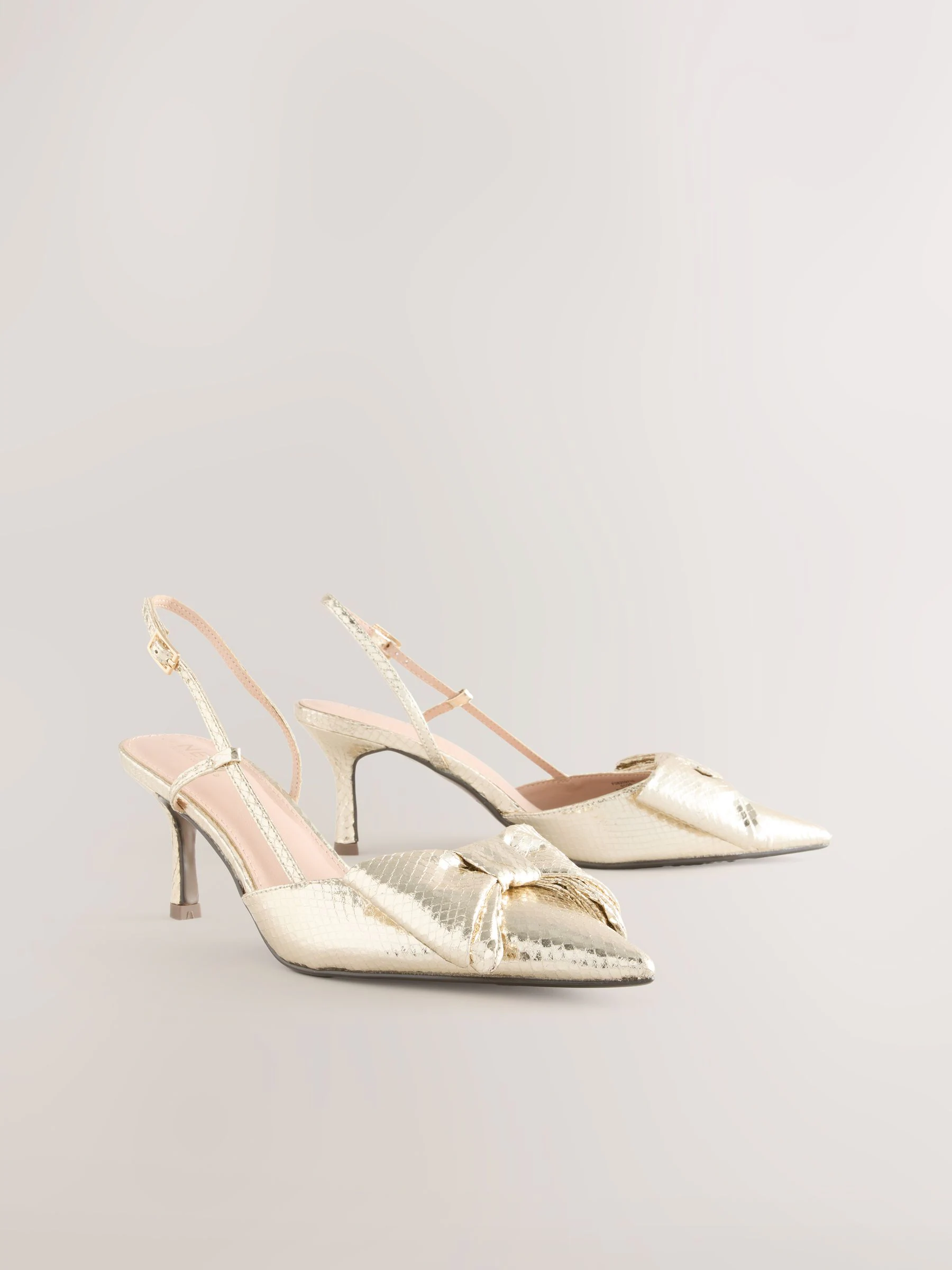 Goud - Forever Comfort® schoenen met strik, hielbandje en spitse neus