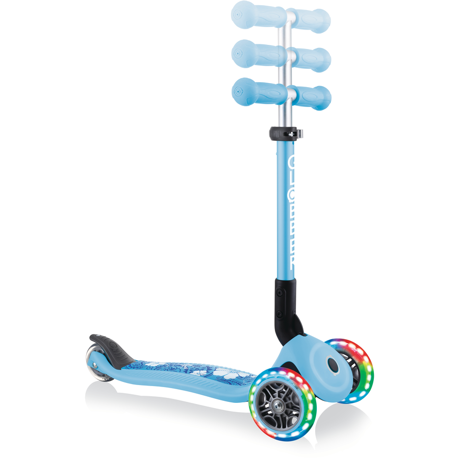 GLOBBER JUNIOR FOLDABLE FANTASY LIGHTS pastellblau-Flowers, mit Leuchtrollen