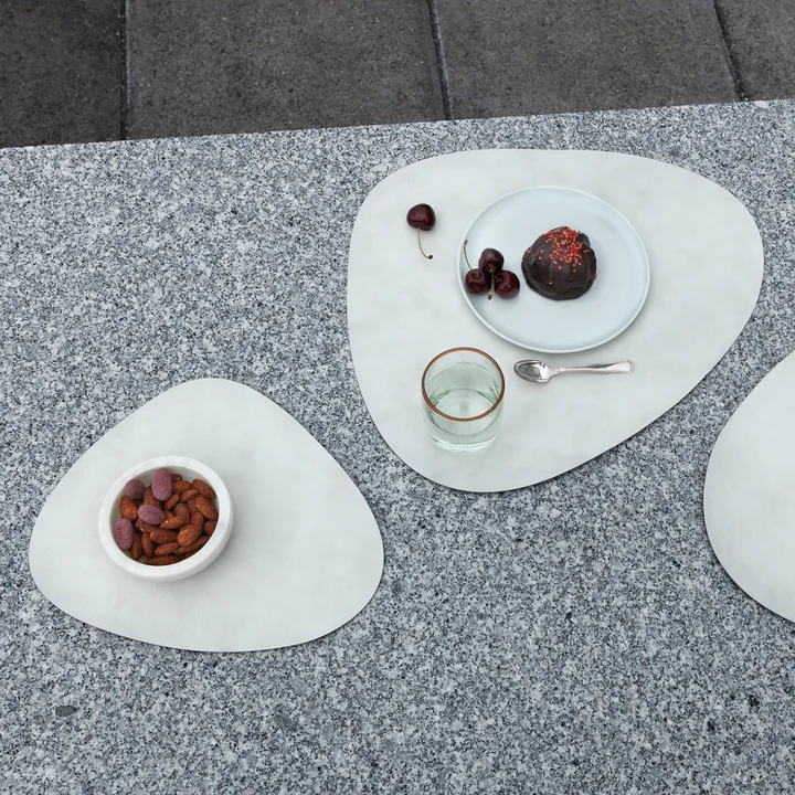 Lind DNA - Table Mat Curve S 24 x 28 cm, Nupo anthrazit