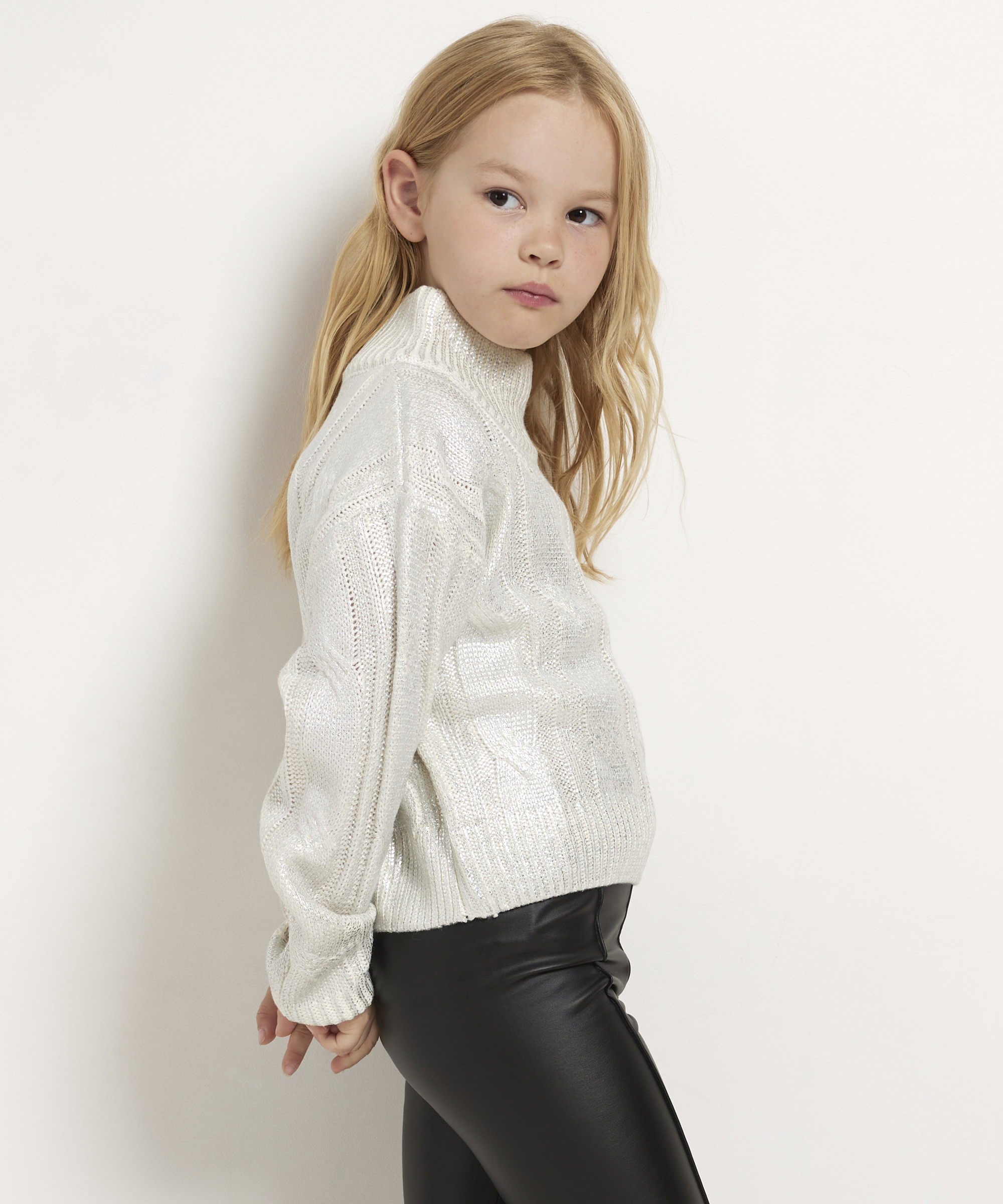 witte trui met glanscoating