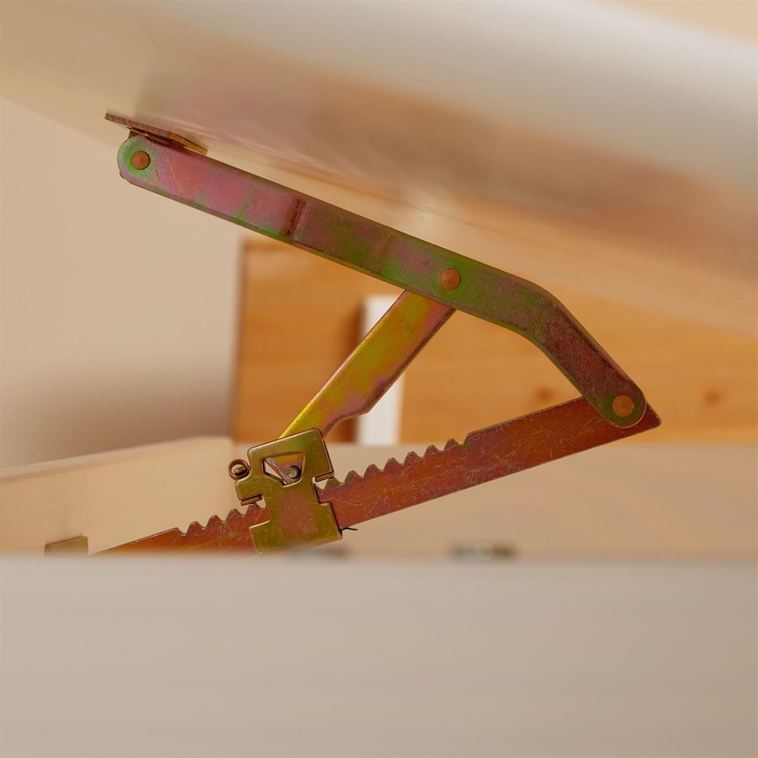 IDIMEX Kinderschreibtisch Flexi mit Kippfunktion und Höhenverstellung, praktischer Schreibtisch aus massiver Kiefer in weiß