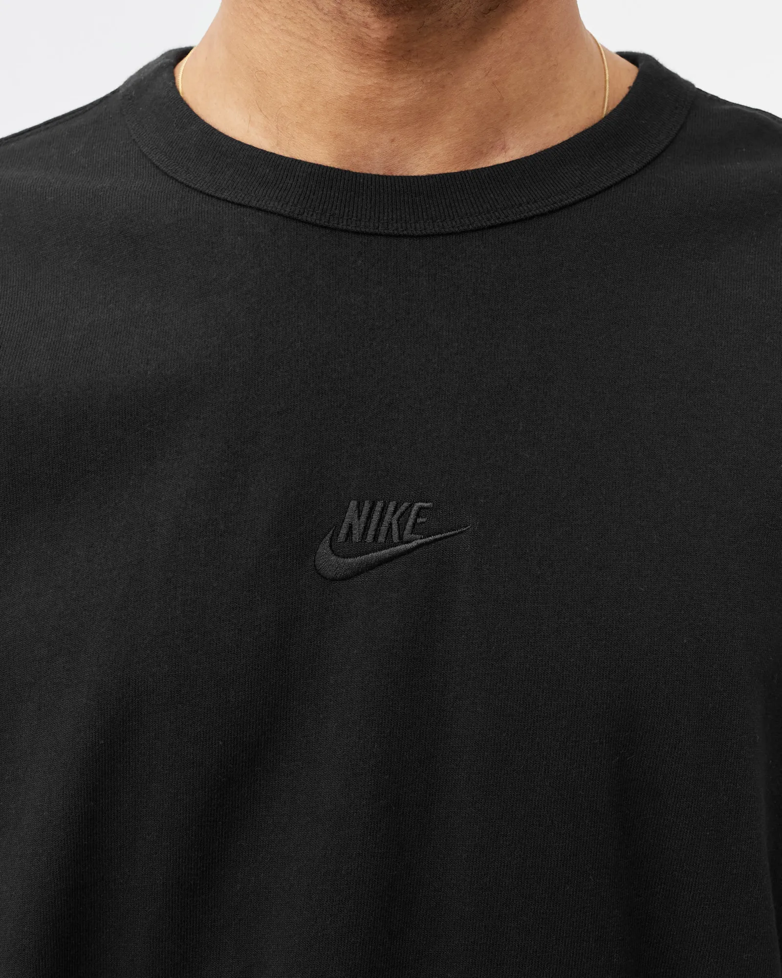 Nike Premium Essentials Longsleeve