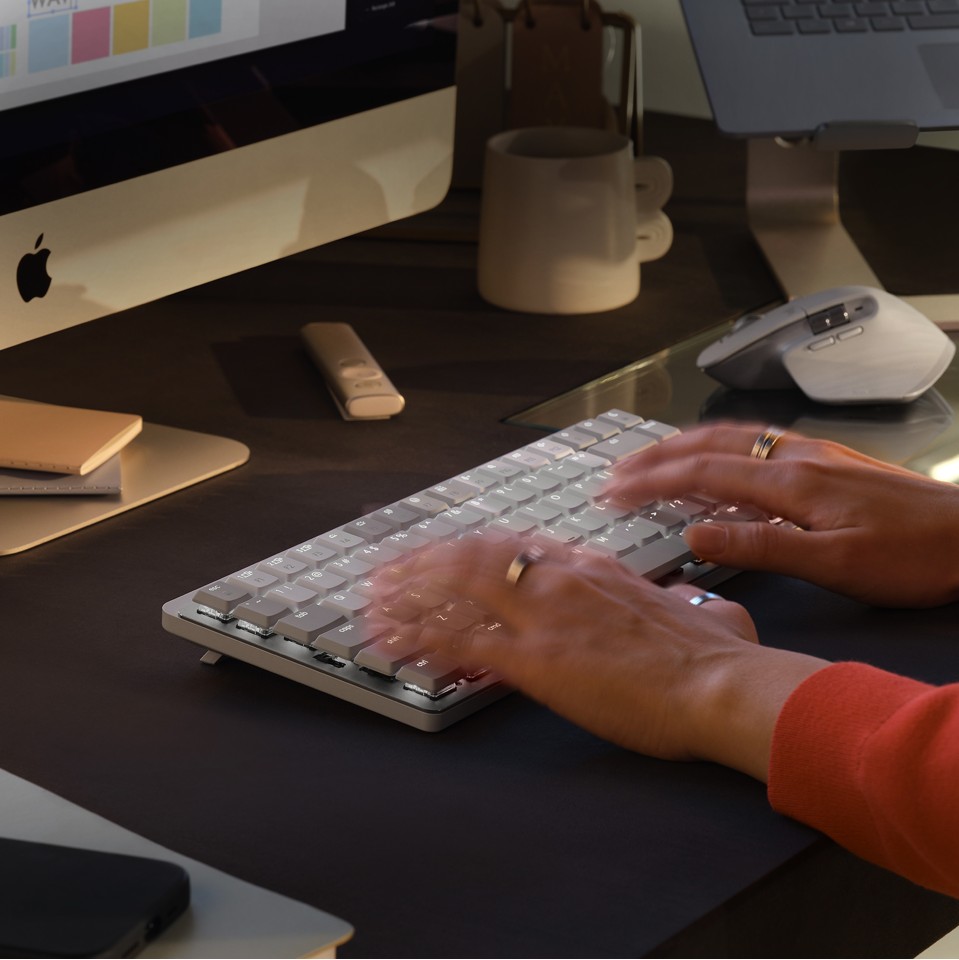 Logitech - MX Mechanical Mini for Mac Minimalist Wireless Illuminated Keyboard PALE GREY - Nordic