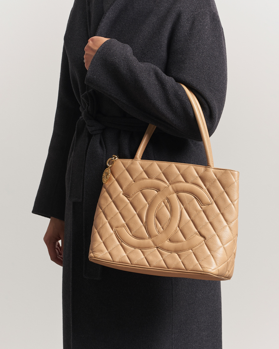 Chanel Pre-Owned Medallion Tote Bag Caviar Beige