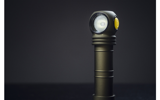 Armytek Wizard C2 Pro Magnet USB Multifunktionstaschenlampe mit Anzeige von Temperatur / Ladezustand / Status