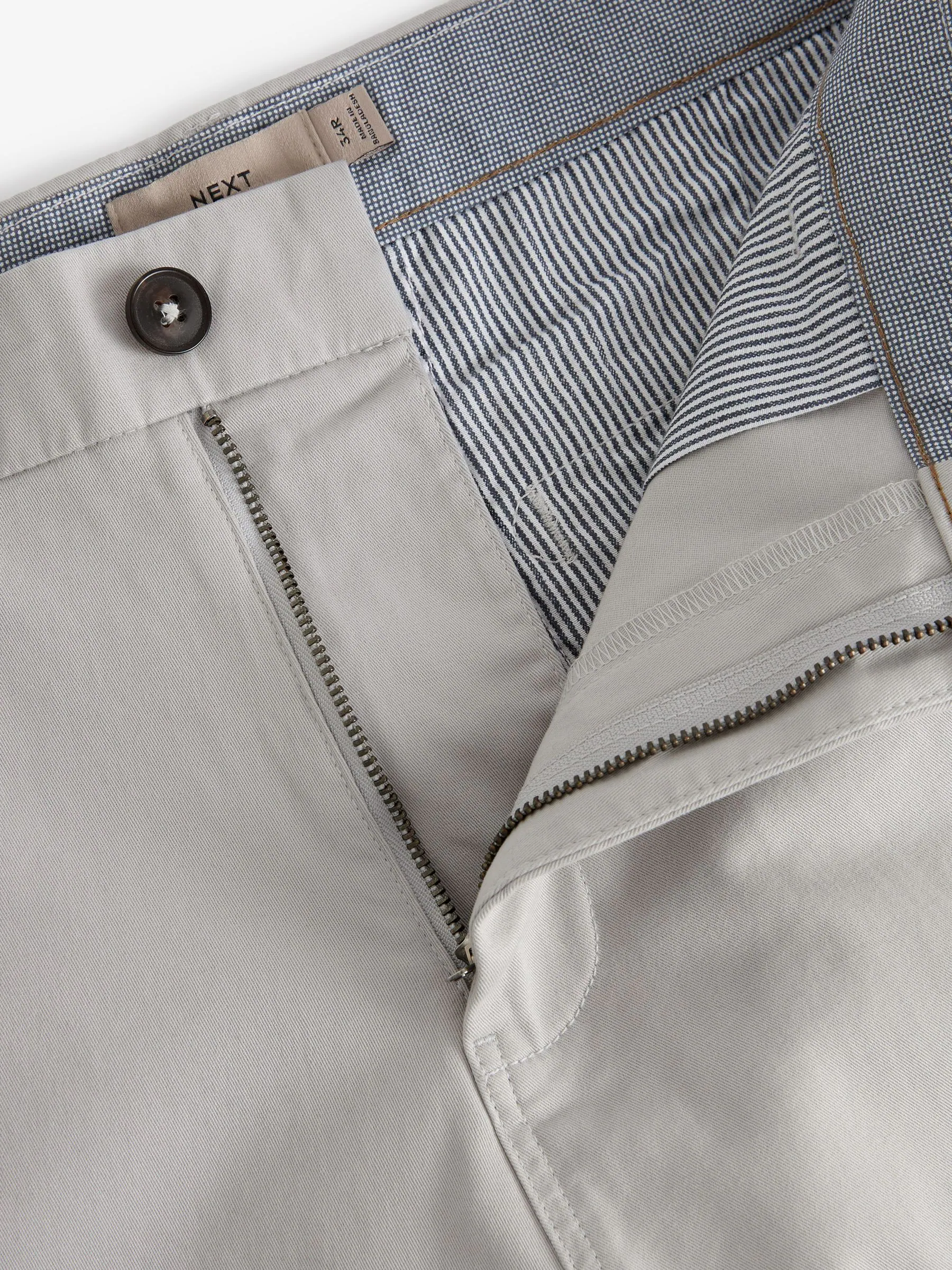 Lichtgrijs - Straight fit - Chinoshort met stretch