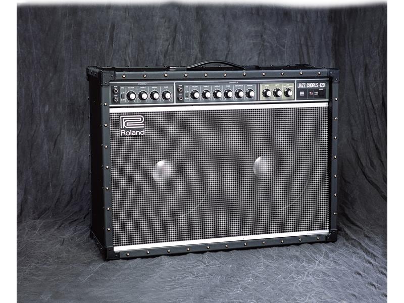 Roland Combo JC-120 Verstärker mit Einzigartiger berühmter Stereo-Chorus