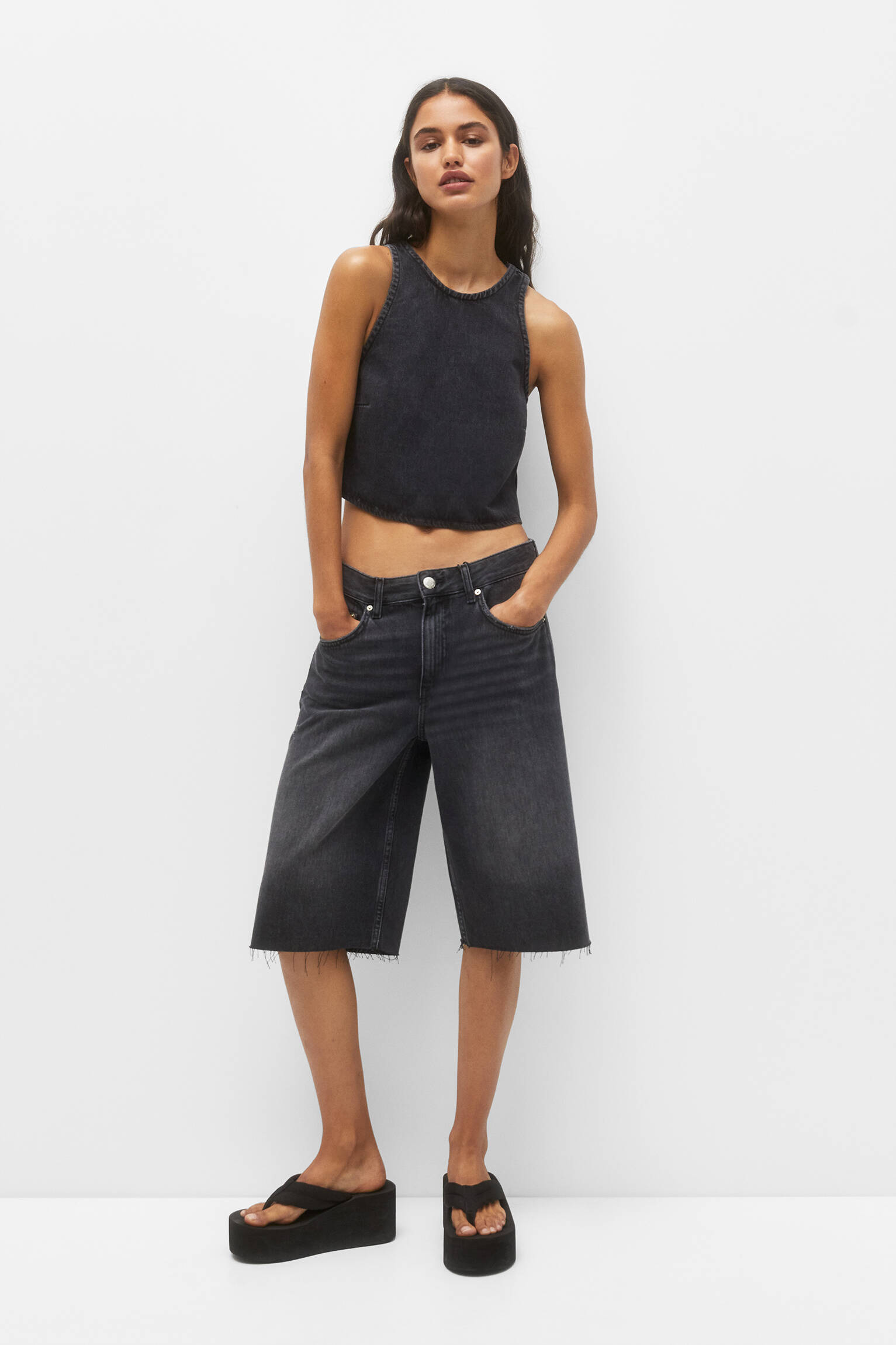 BLUSA JEANS COM COSTAS ABERTAS - PRETA