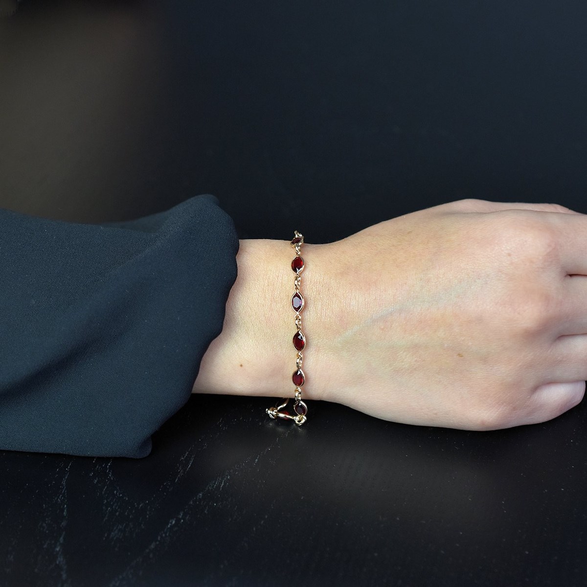 Bracelet cristal suite de pierres ovales Plaqué OR 750 3 microns Couleur Rouge
