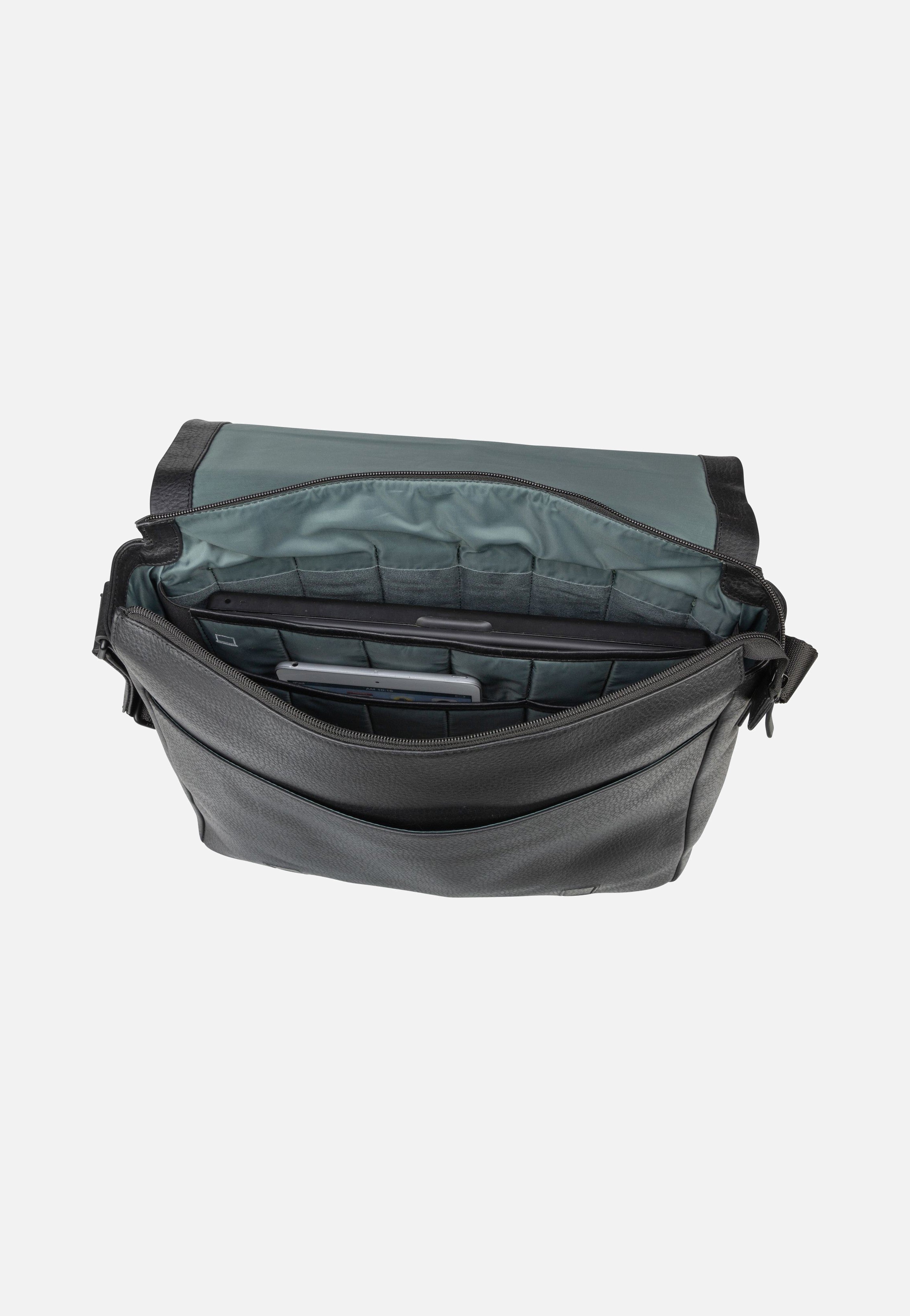 Stockholm Flap L Black - Messenger Bag