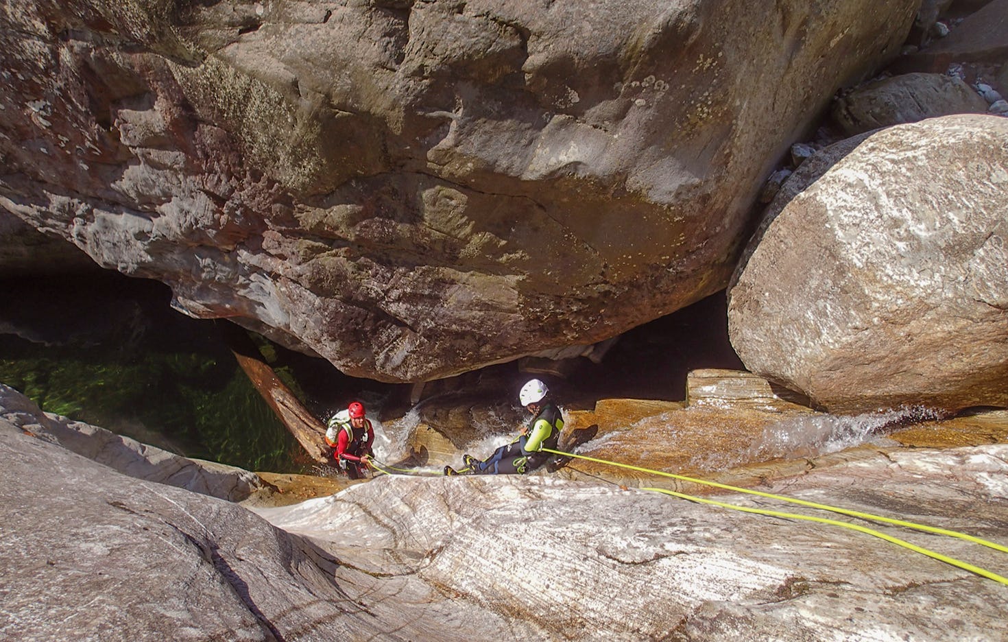 Canyoning Corippo im Tessin