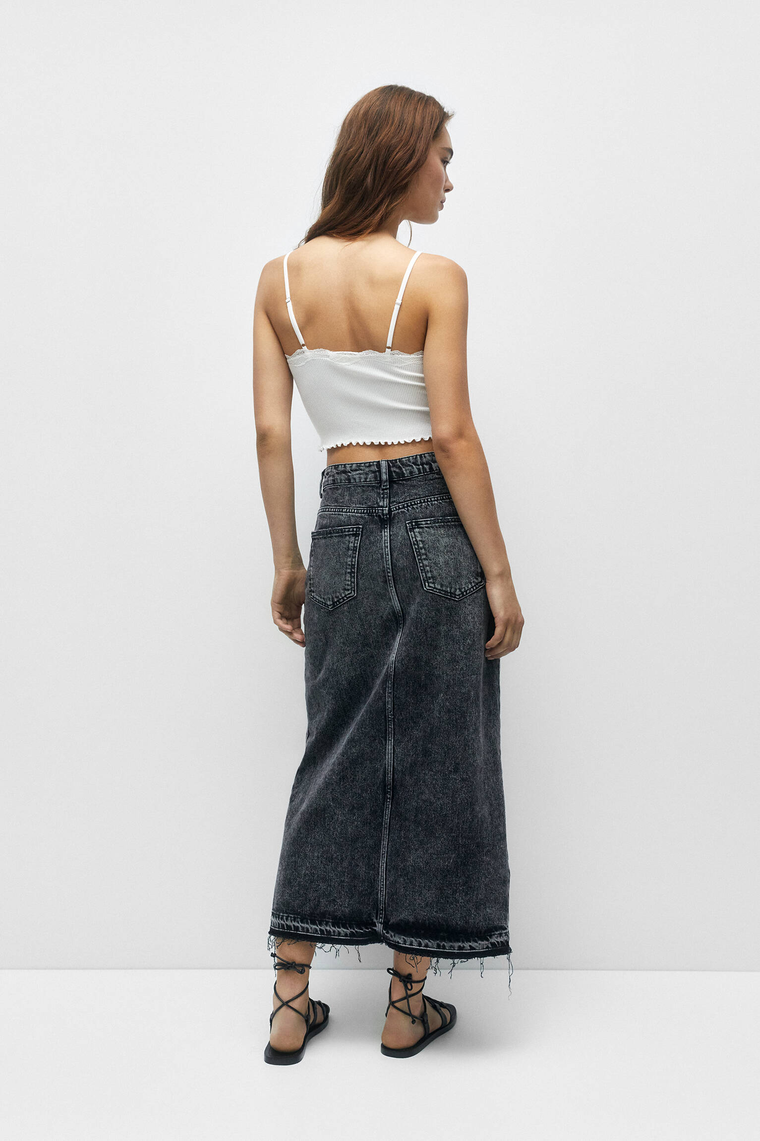 Top cropped com detalhe de lingerie - Ice