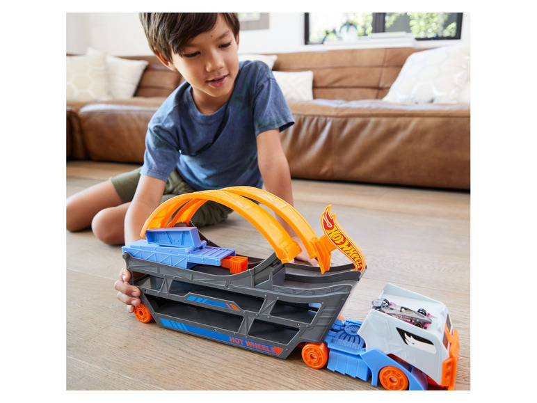 Stunt 'n Go Transporter & Trackset