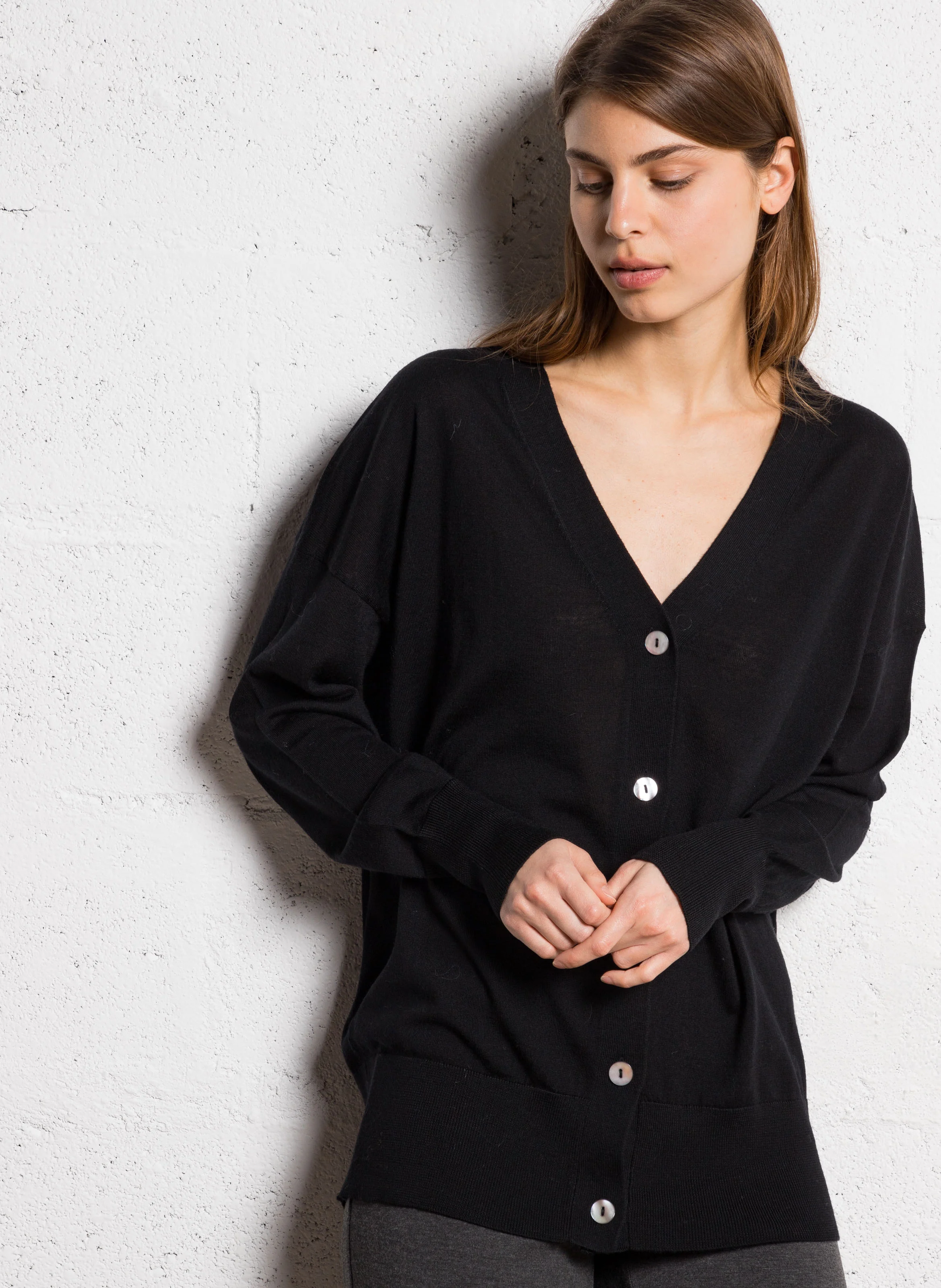 GASPER - Cardigan gris oversize en laine mérinos | Noir