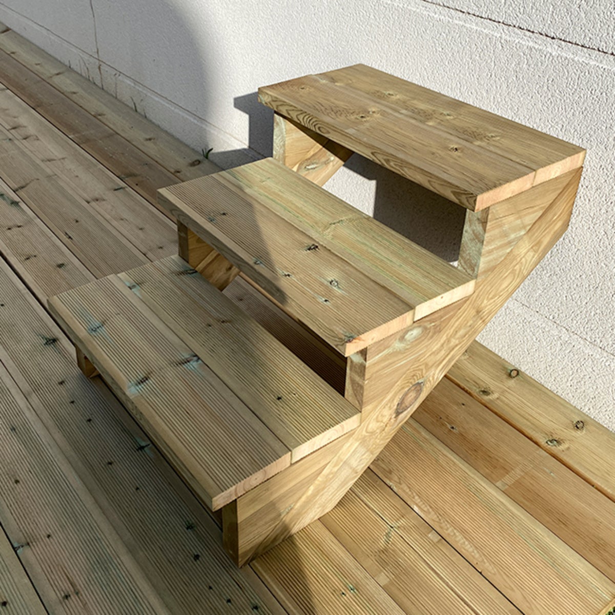 Tuintrap, buitentrap, terrastrap, hout, 54 cm hoog, 3 treden, 60 cm breed, ZONDER stootborden