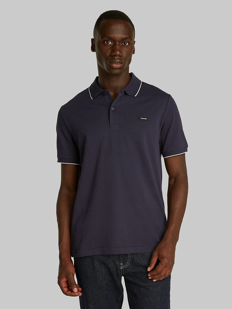 CALVIN KLEIN<br>Polo em jersey stretch piqué