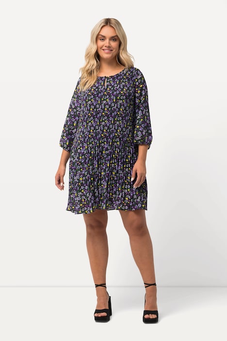 Plissee-Minikleid, Blüten, Rundhals, 3/4-Arm