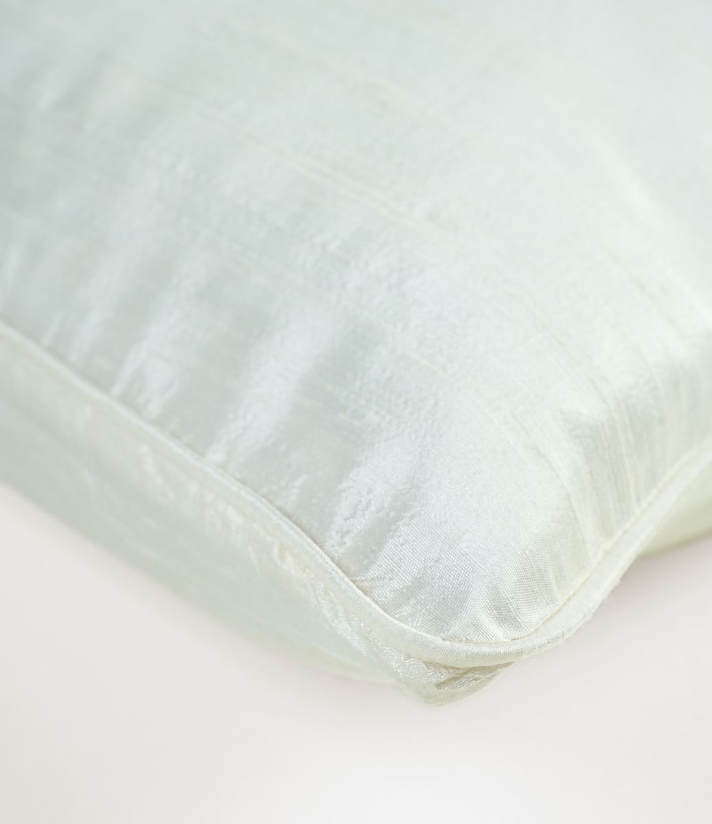 Pynteputetrekk offwhite - 50x50 cm