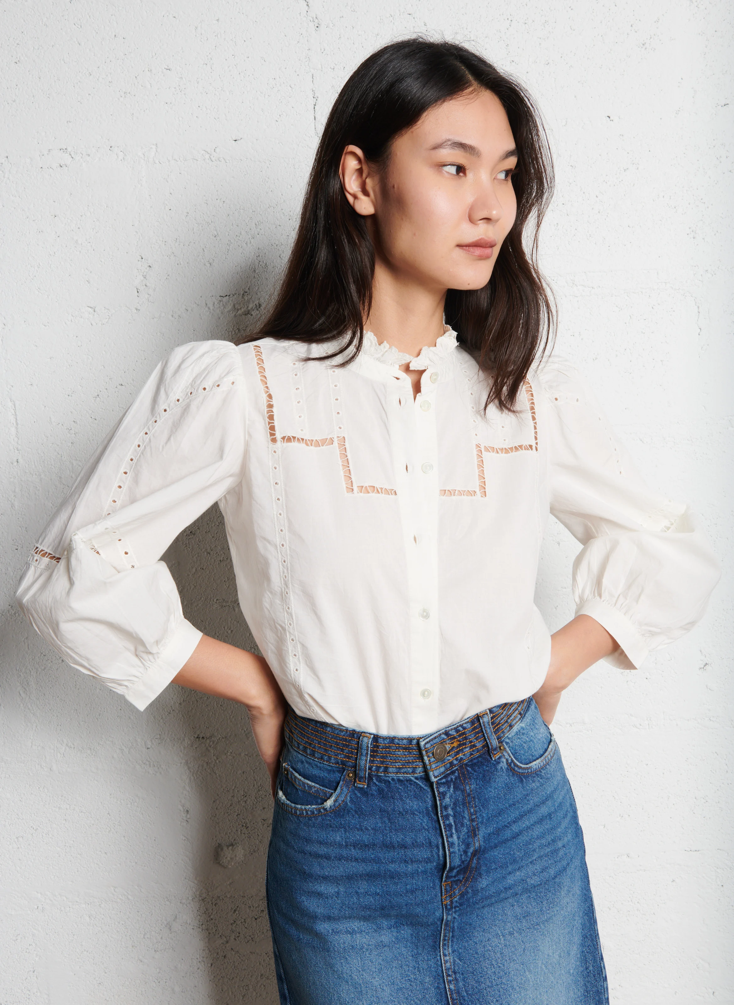 TAMIE - Blouse col victorien droite en coton brodé | Beige