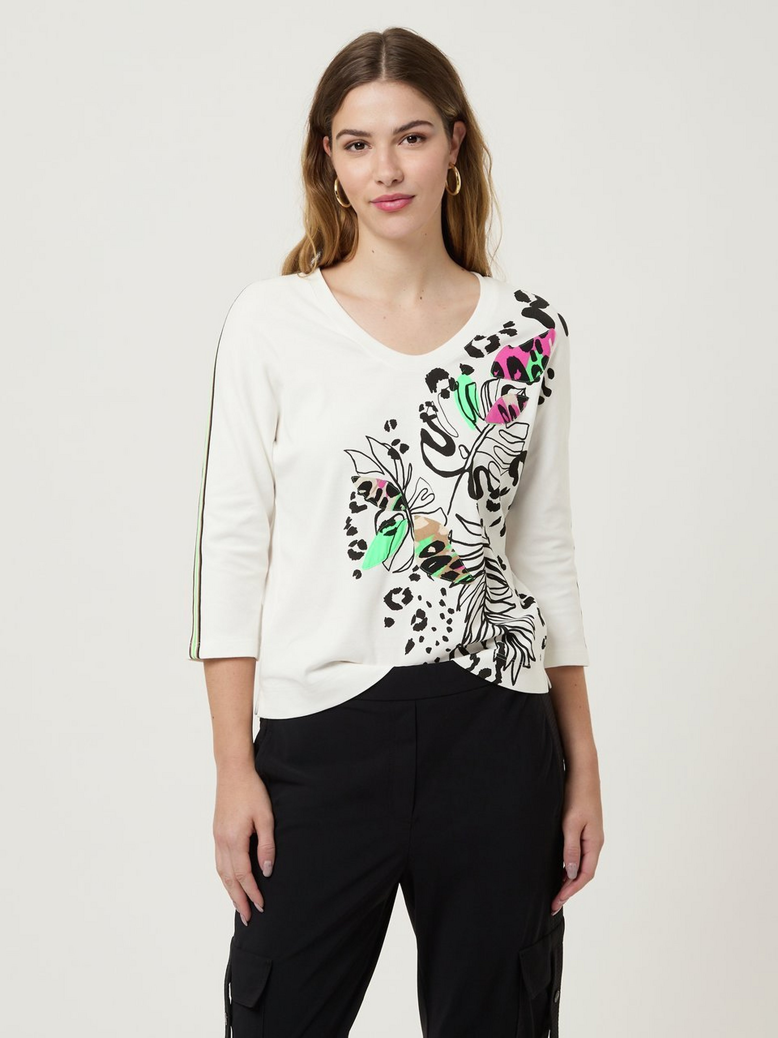 Rundhals-Shirt mit 3/4-Fleder­mausarm