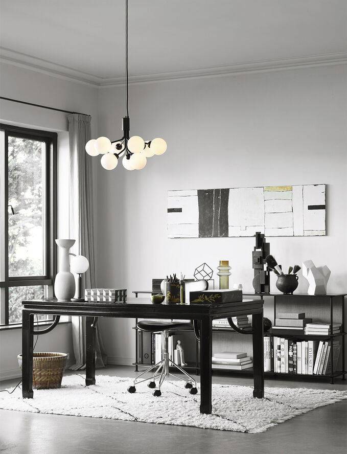 Nuura Apiales 9, satin black / opal Satin black / opal