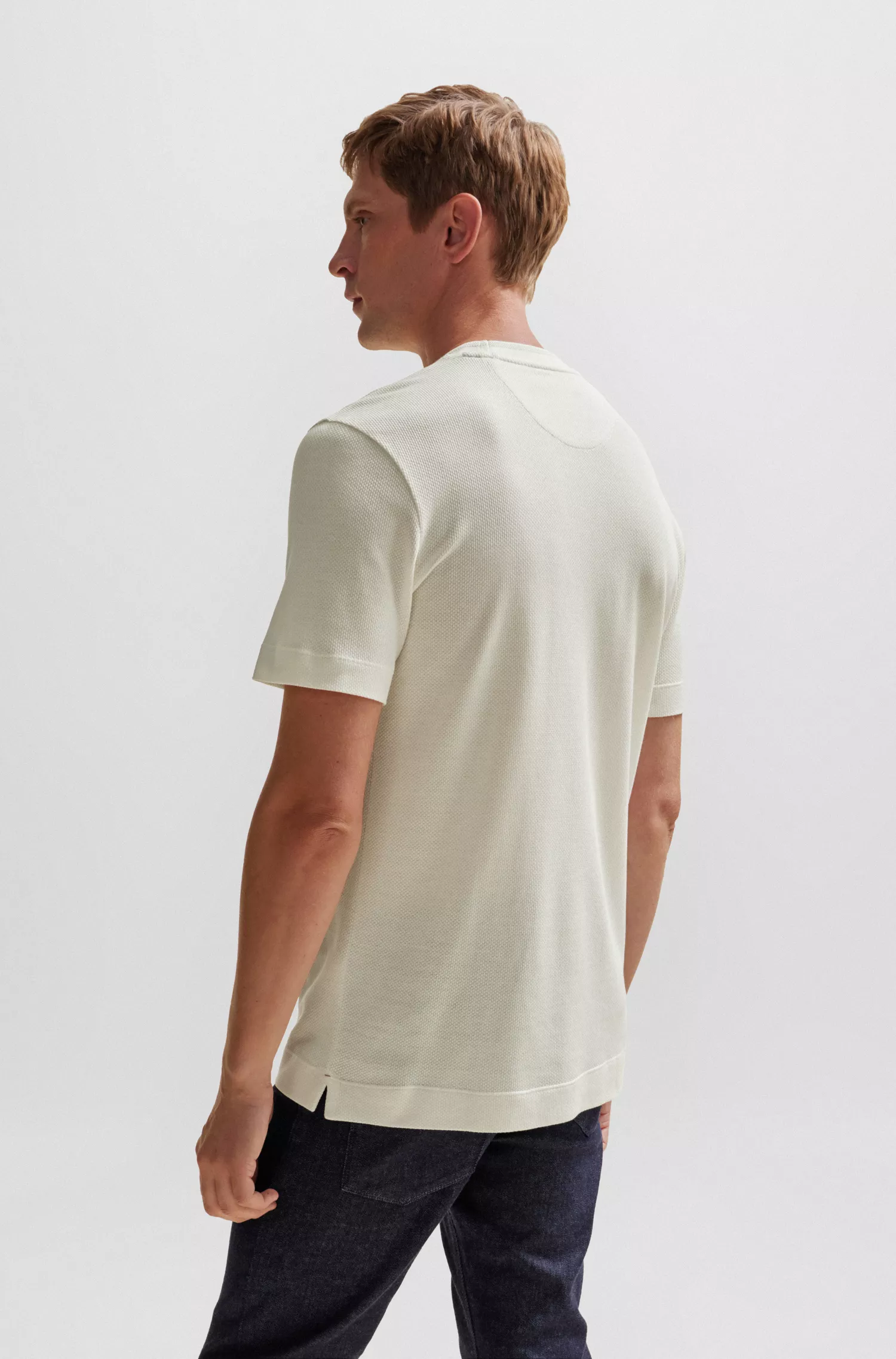 Camiseta BOSS Camel com textura em malha de algodão e seda.