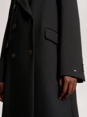 Trench coat de corte reto e abotoamento duplo