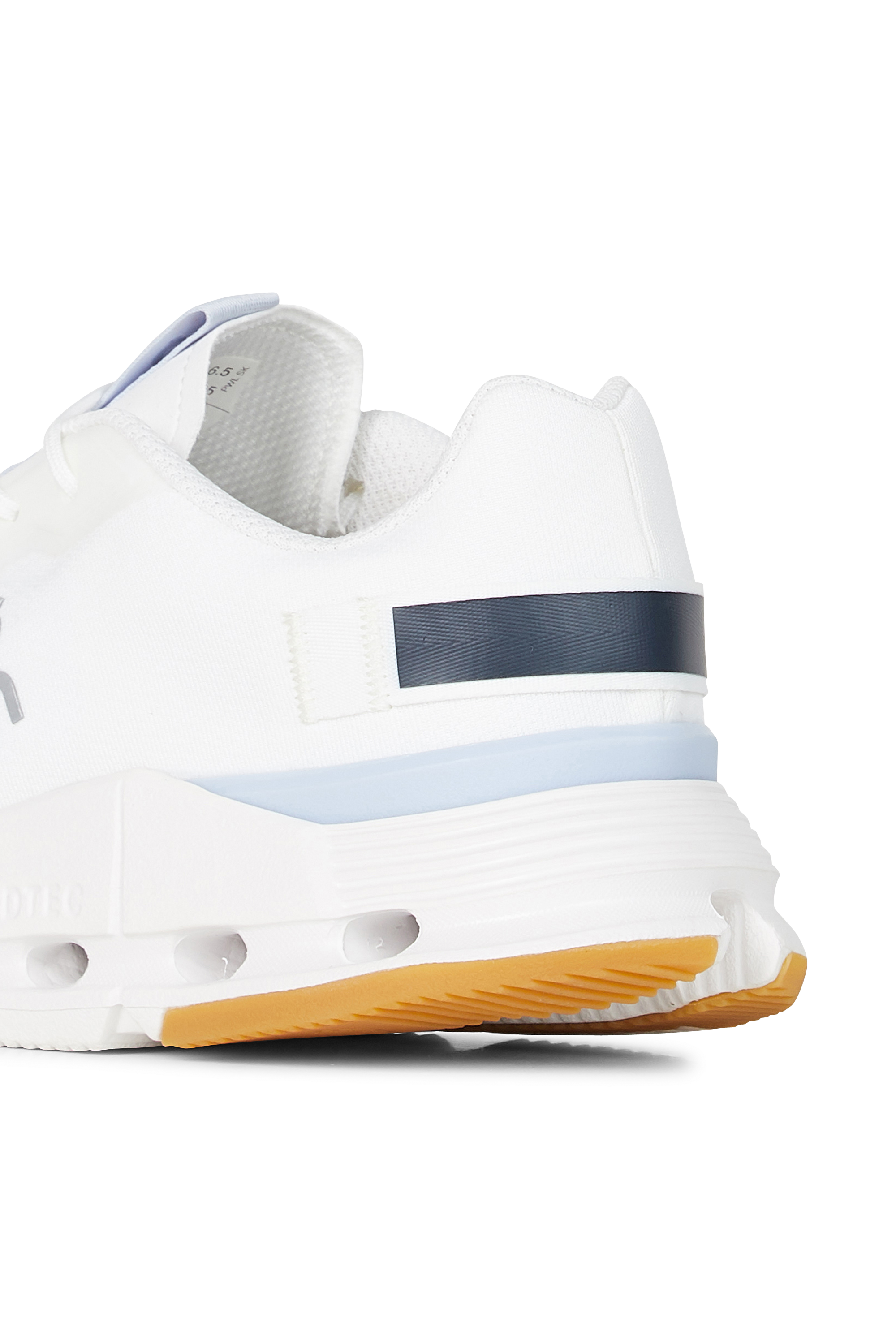 ON baskets Cloudnova form Blanc