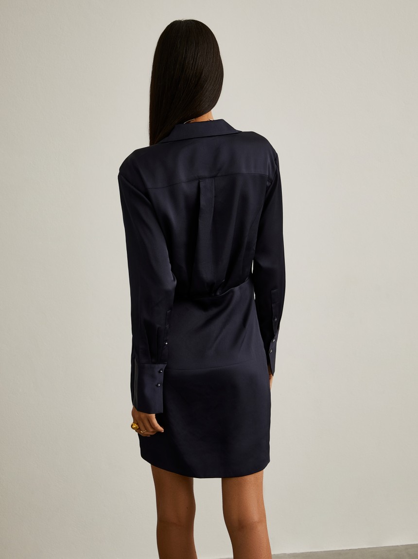 Vestido curto com drapeado