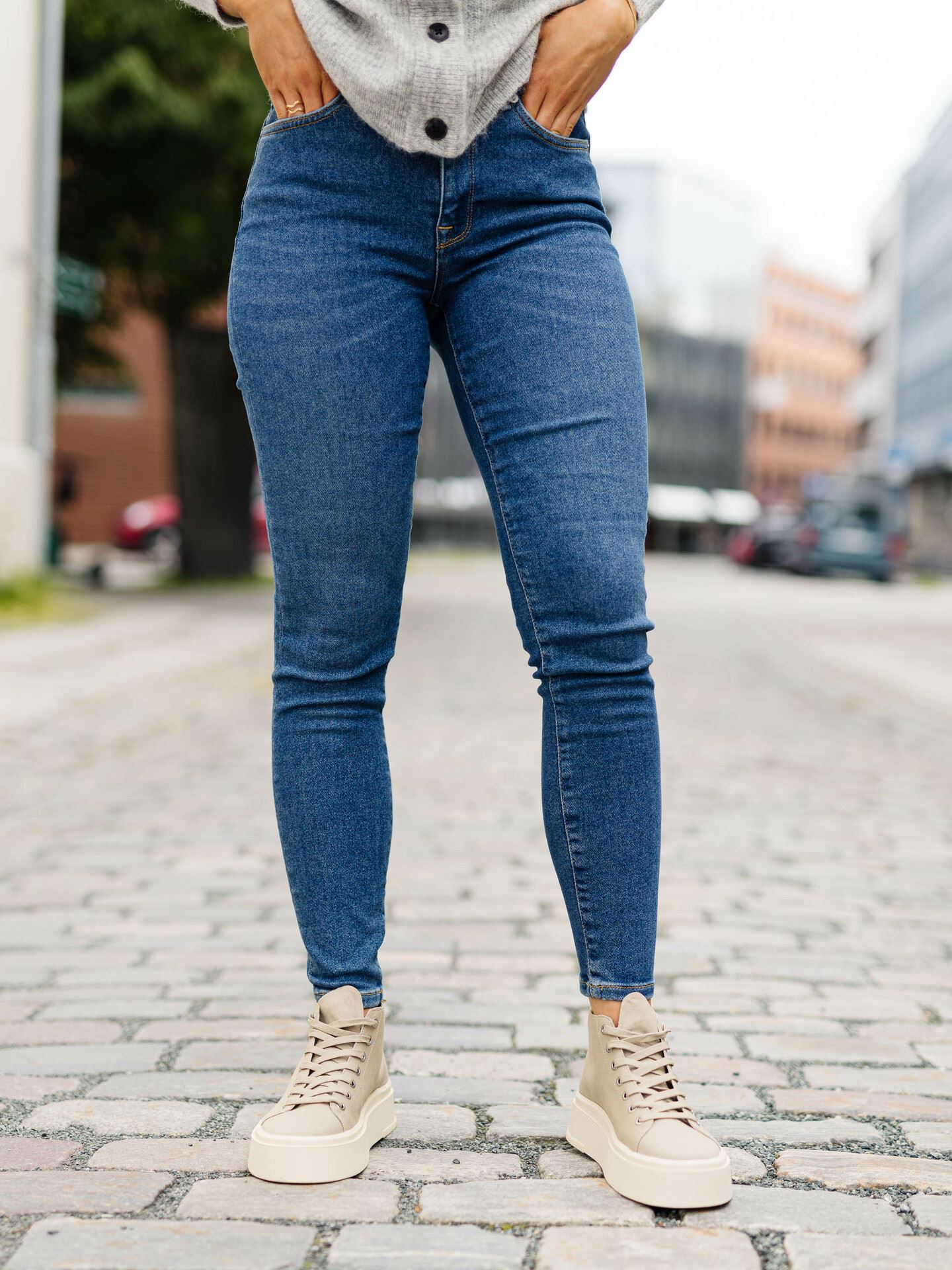 Sophia Mid Waist Skinny