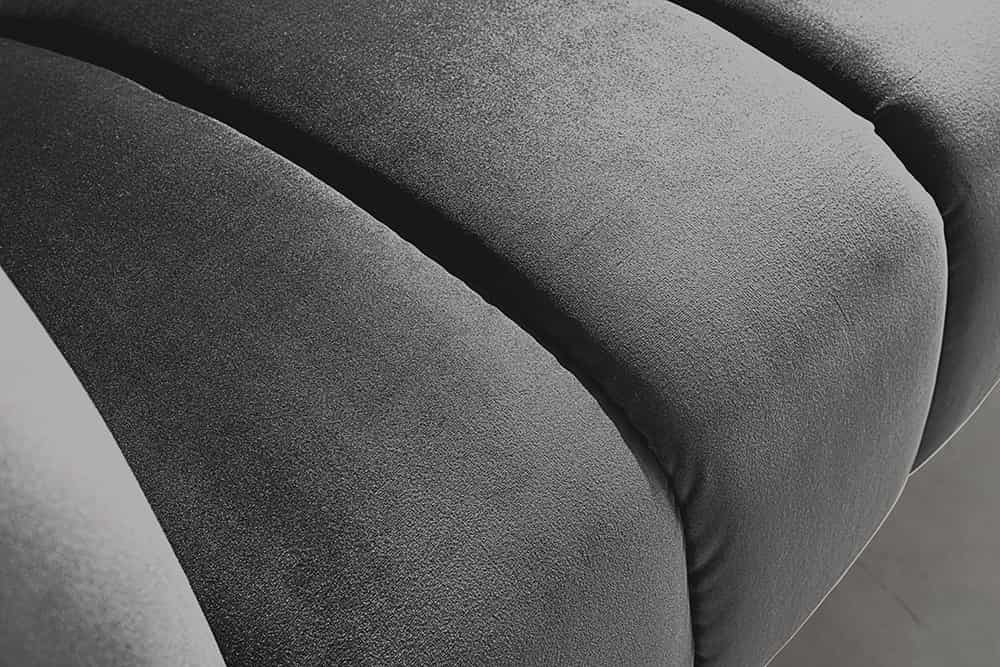 Design 2-Sitzer Sofa NOBLESSE 165cm grau Samt schwarze Metallfüße Federkern
