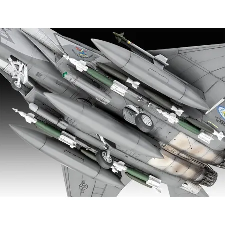 Revell Model Set F-15E Strike Eagle
