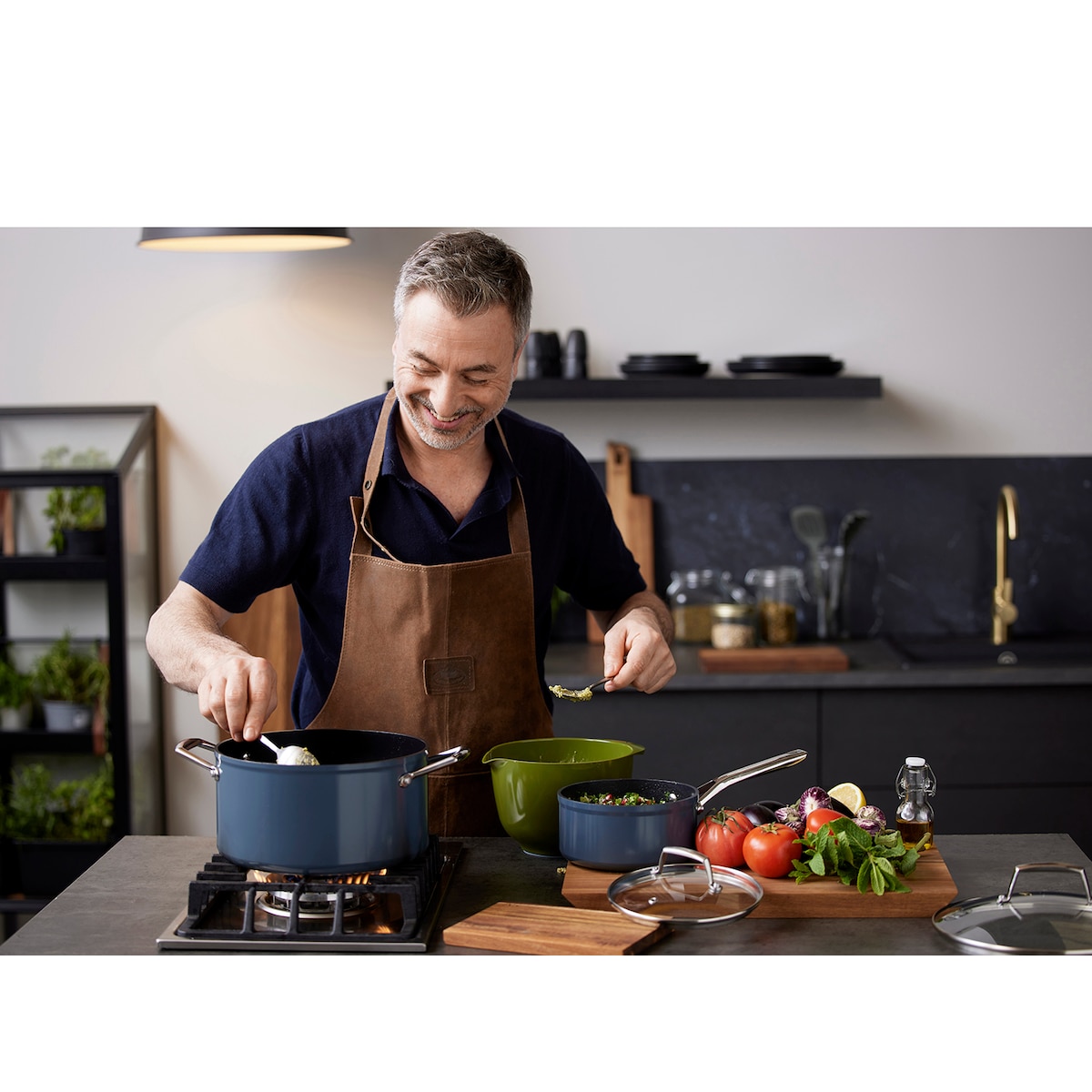By Tareq Taylor Vivian Saucepan 1.5 liter Indigo