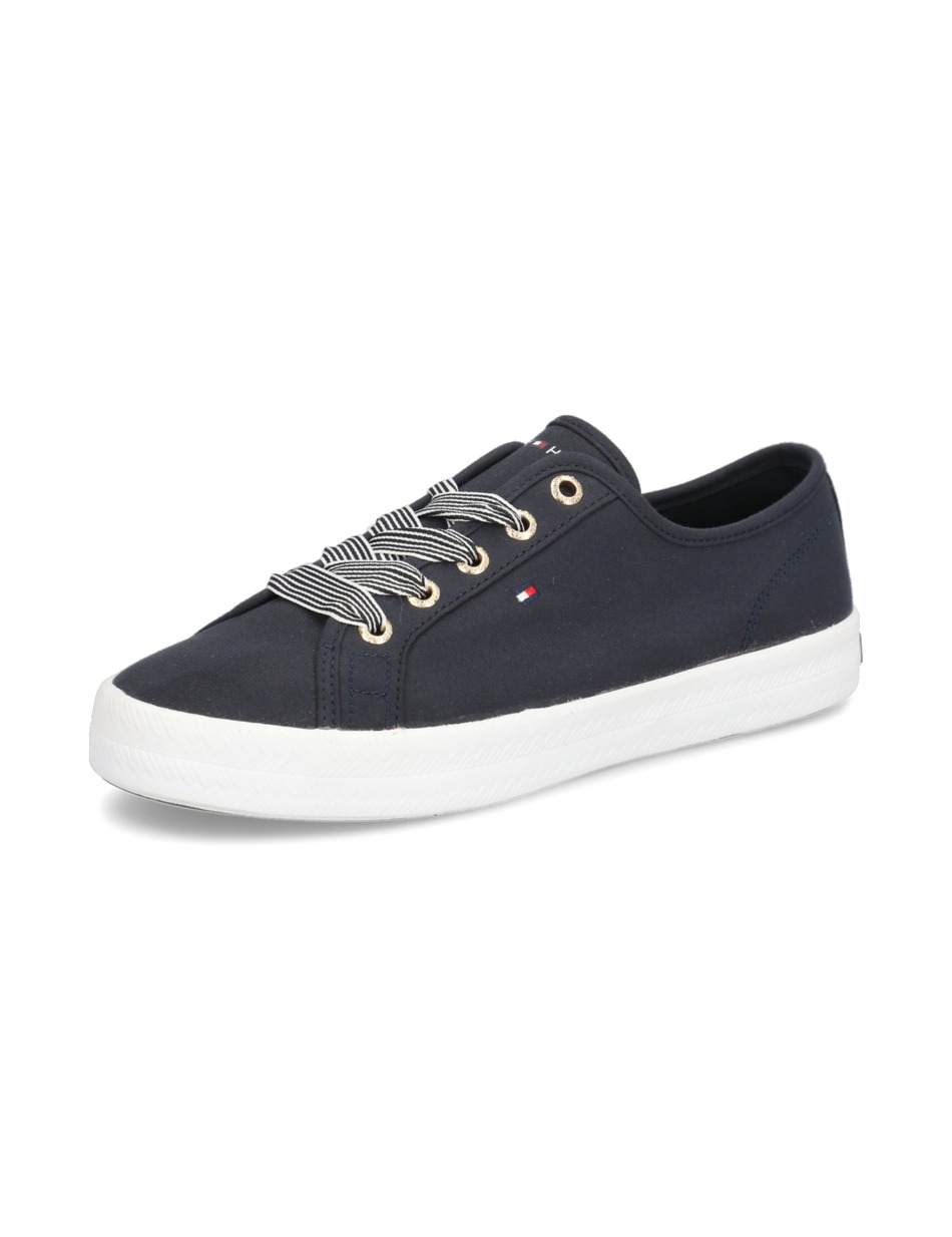 ESSENTIAL NAUTICAL SNEAKER