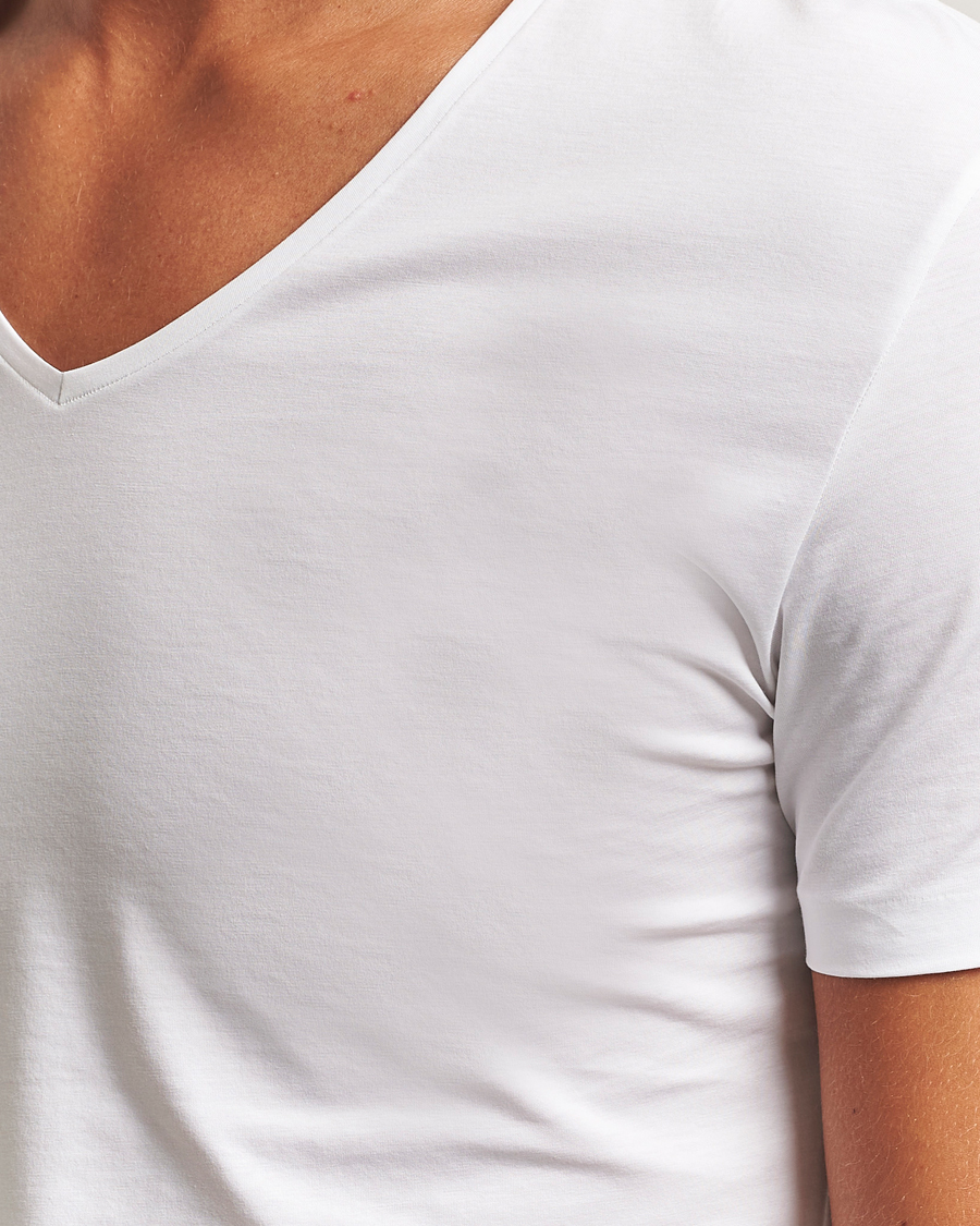 Derek Rose Pima Cotton V-Neck T-Shirt White