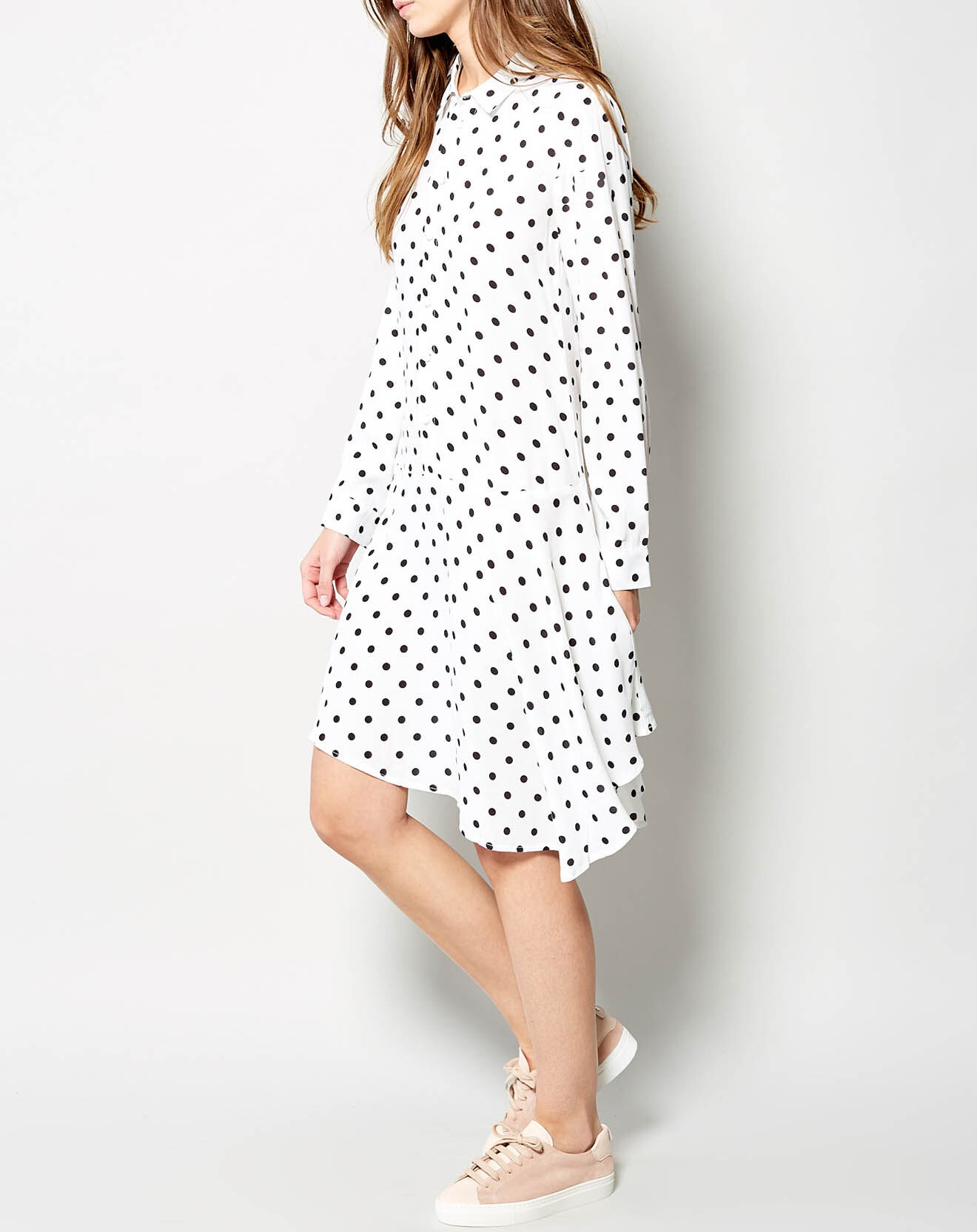 Karl Marc John Robe Raipur asymétrique à pois blanche