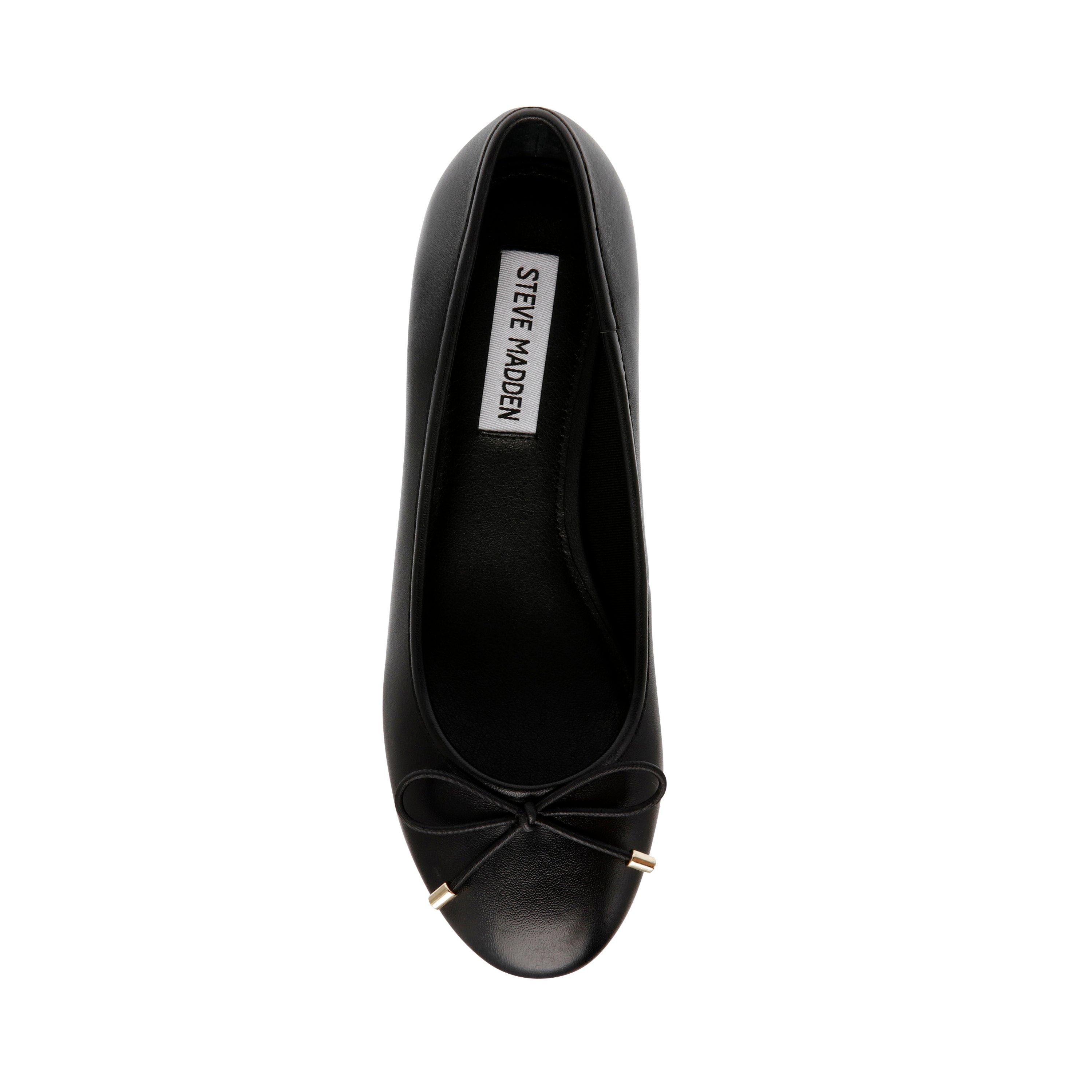 Steve Madden Cherish Flat Shoe