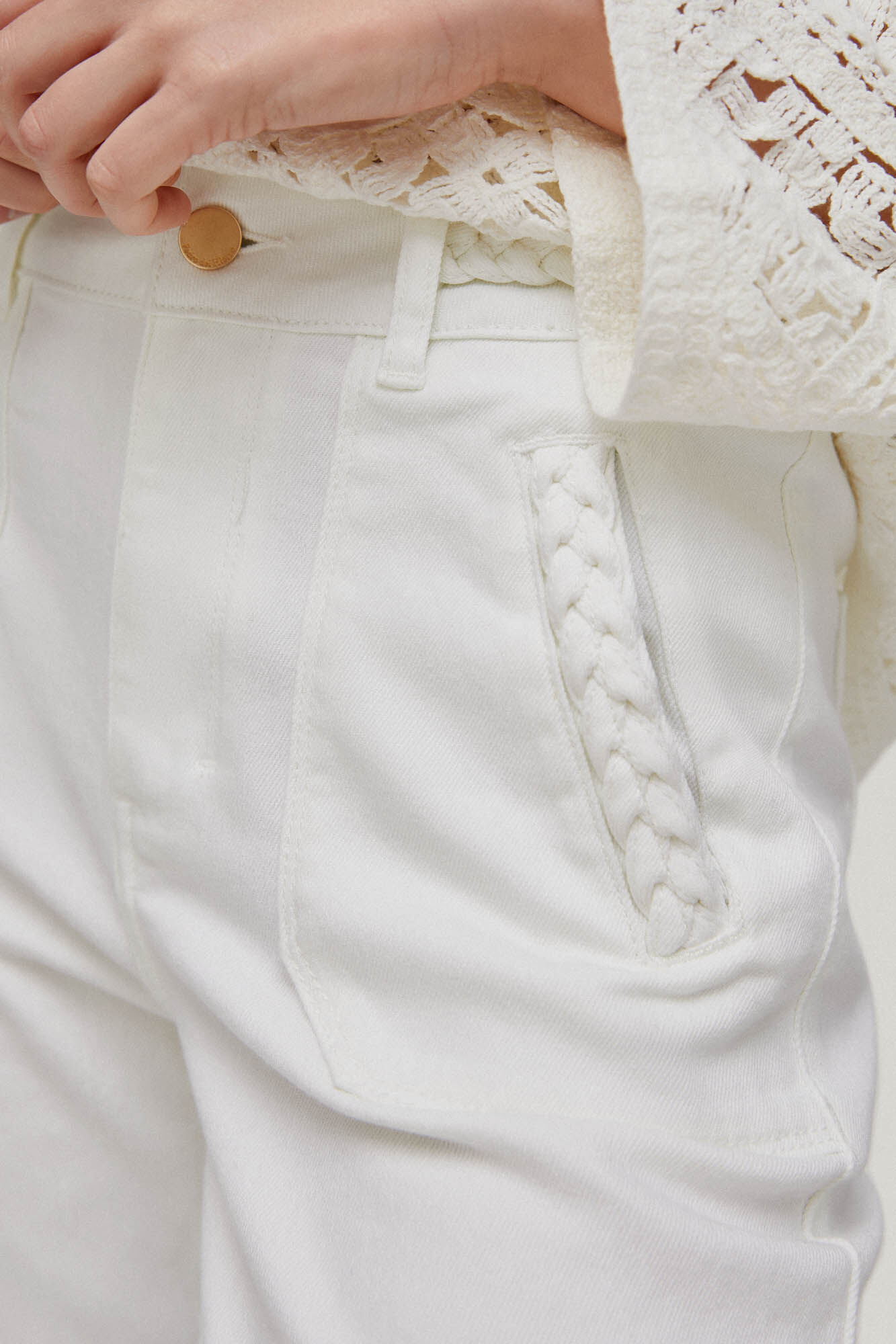 Calça jeans flare com tranças - Bege