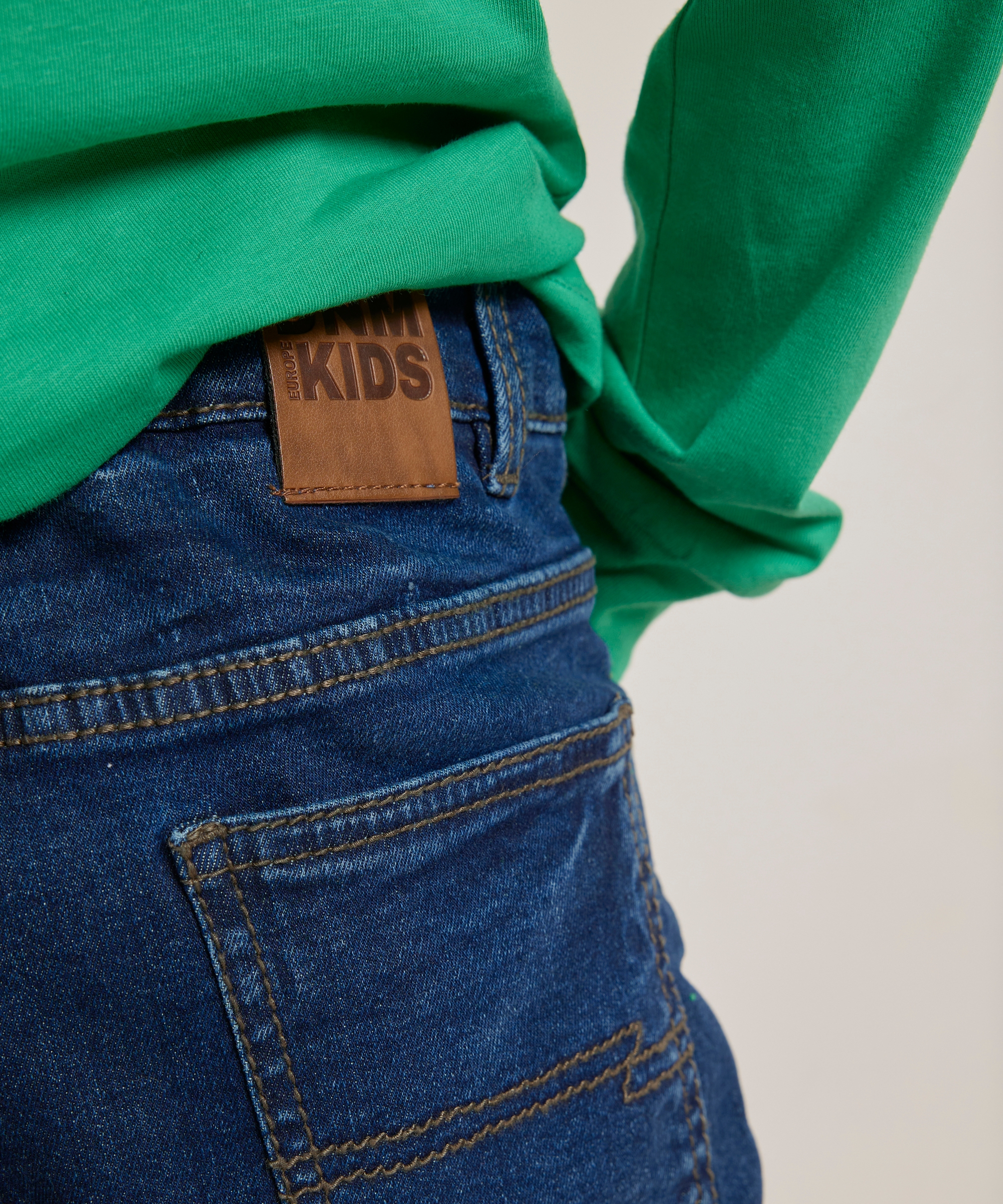 baggy fit stretch jeans
