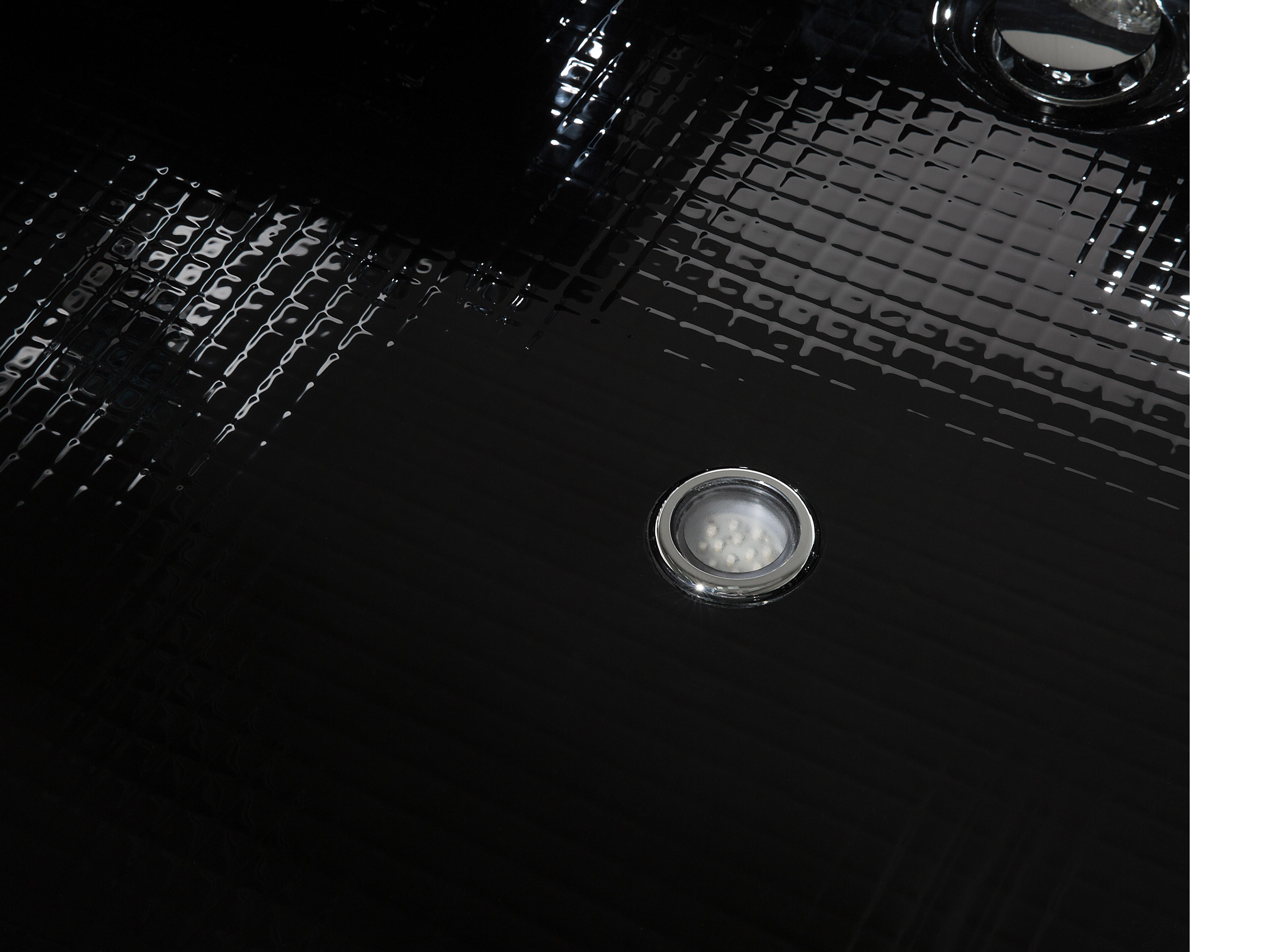 Hoek bubbelbad met LED MARTINICA 214 x 155 cm Zwart