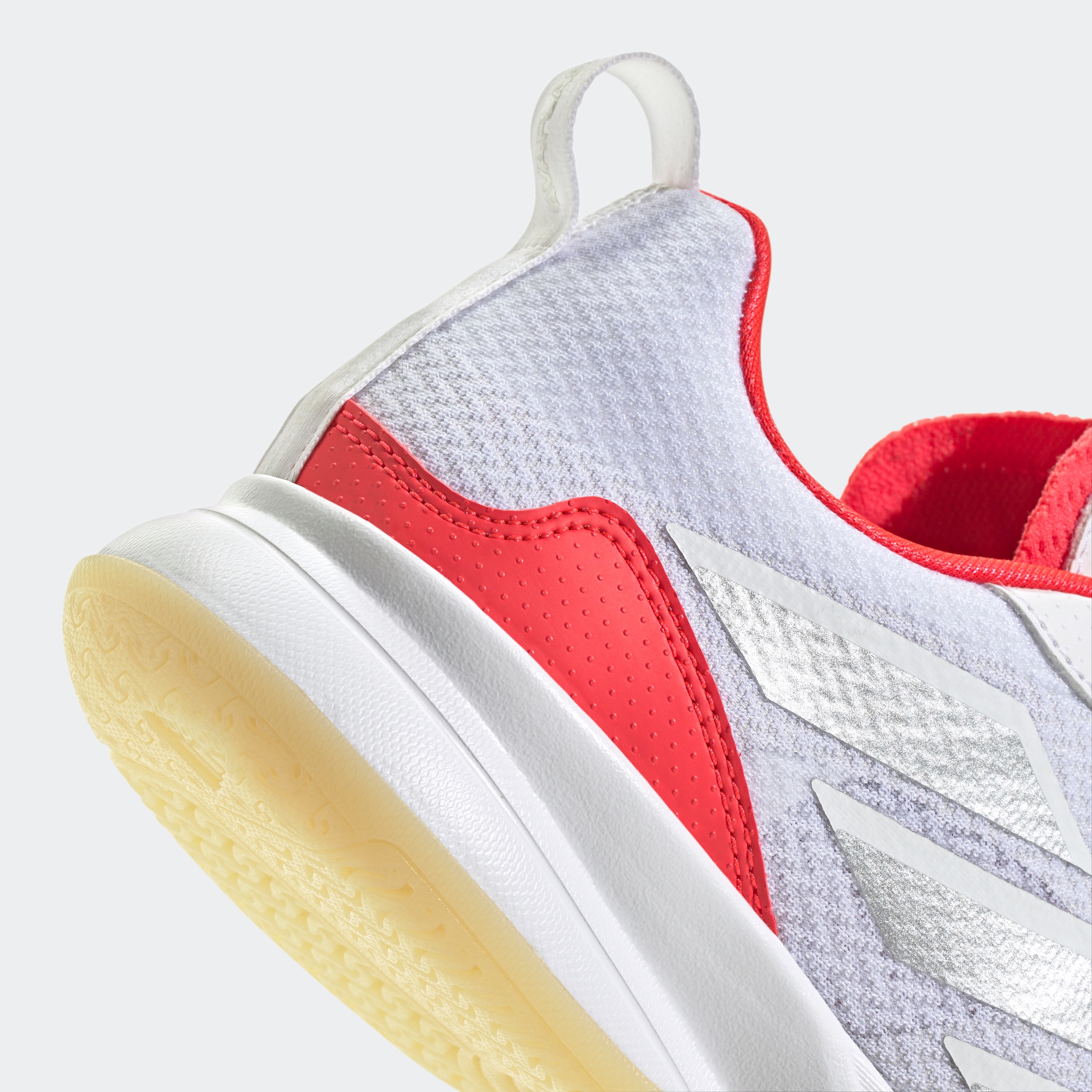 adidas Performance Tennisschuh »AVAFLASH LOW«  geeignet für Hartplatz und Sandplatz