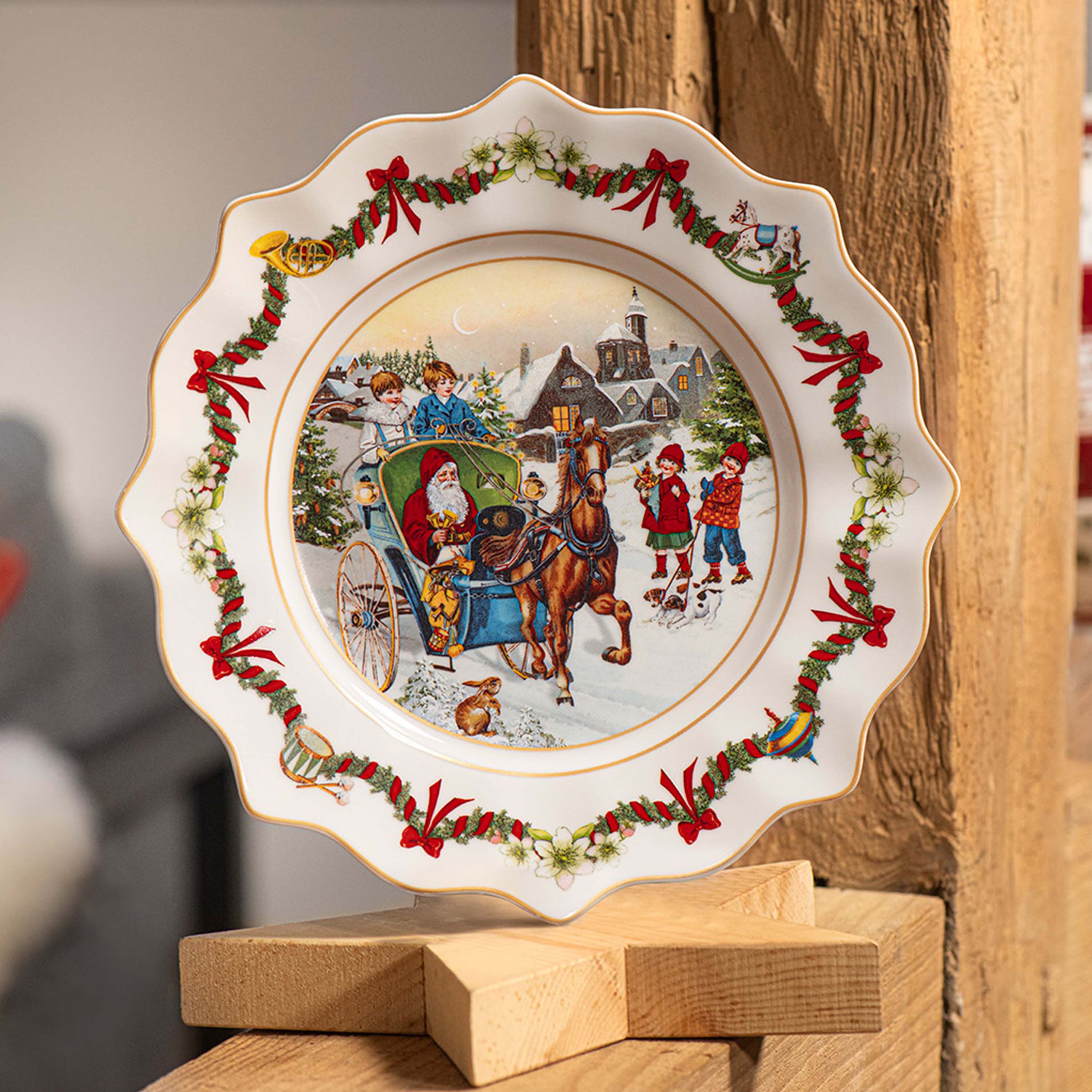 Annual Christmas Edition Specialty plate Multi-colored, 9.3'', Premium Porcelain