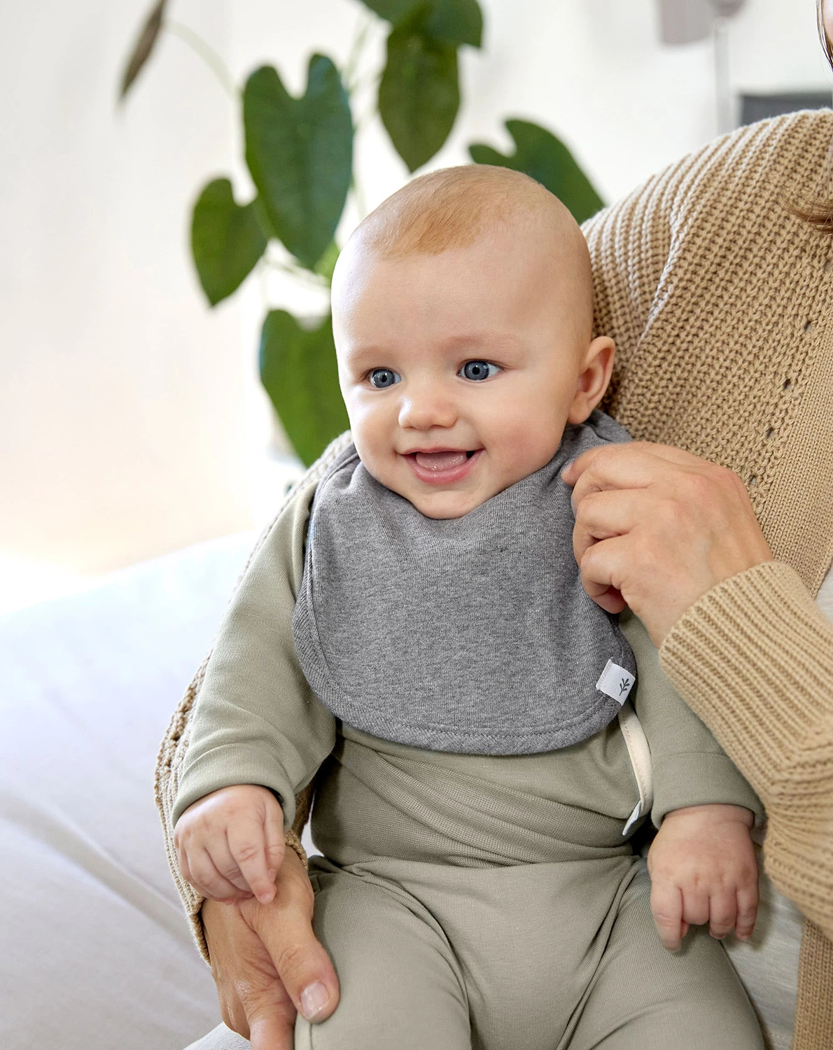 Klett-Lätzchen COTTON UNI 3er Set in dunkelgrau/hellgrau/beige