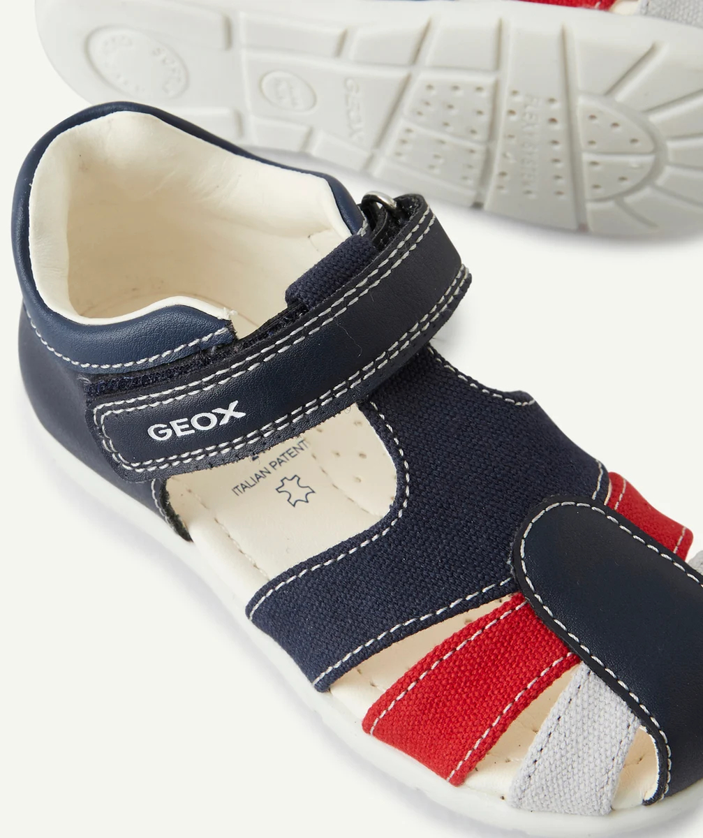 GEOXLES SANDALES BLEU MARINE AVEC DÉTAILS ROUGES ET GRIS