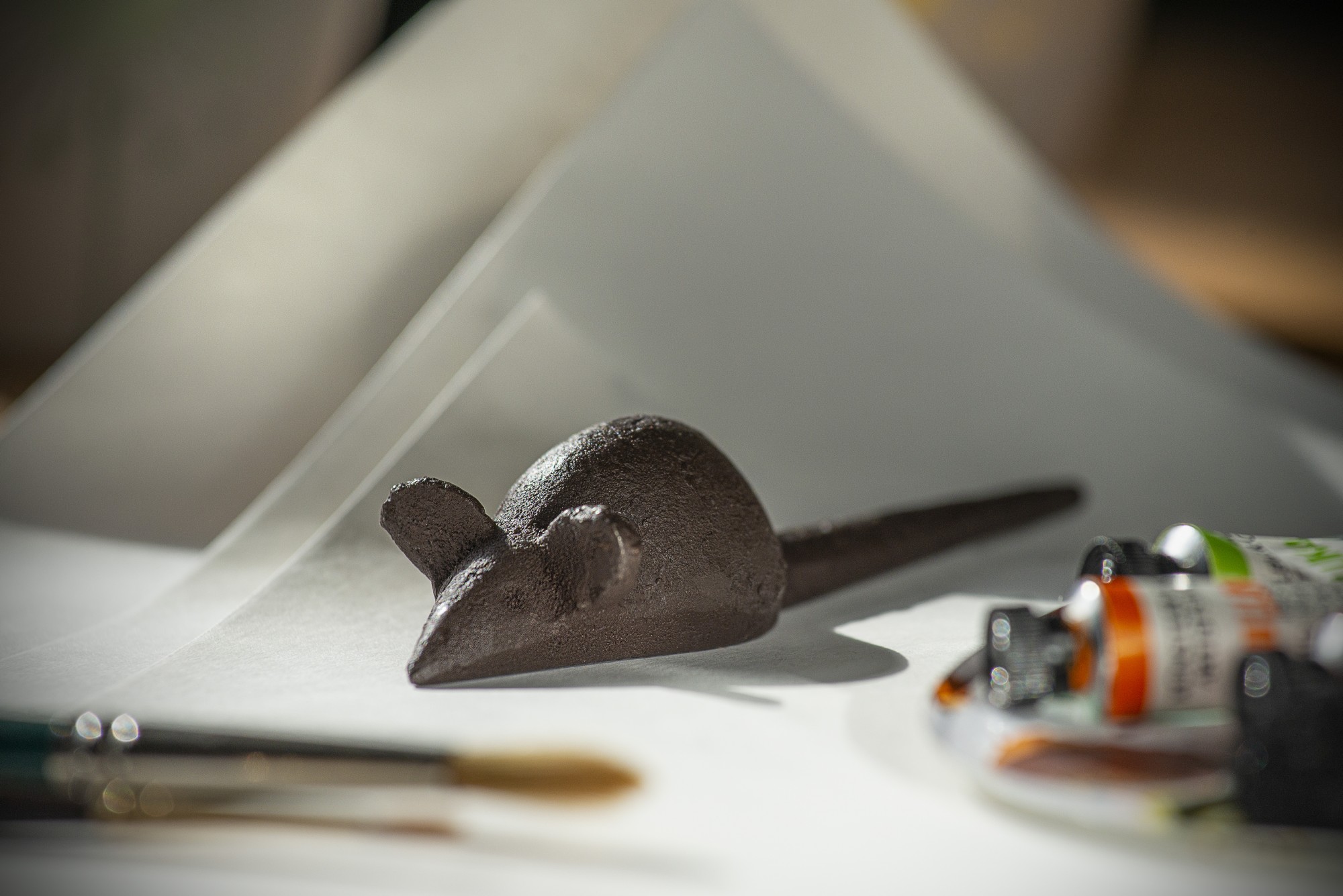 Briefbeschwerer 'Maus', Eisen, B 11 cm, H 2 cm, L 3 cm von fischer's lagerhaus