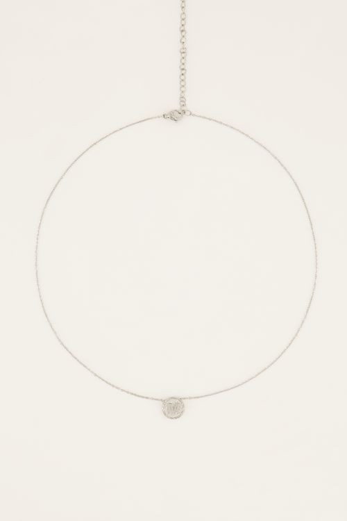 Ketting met initial bedel